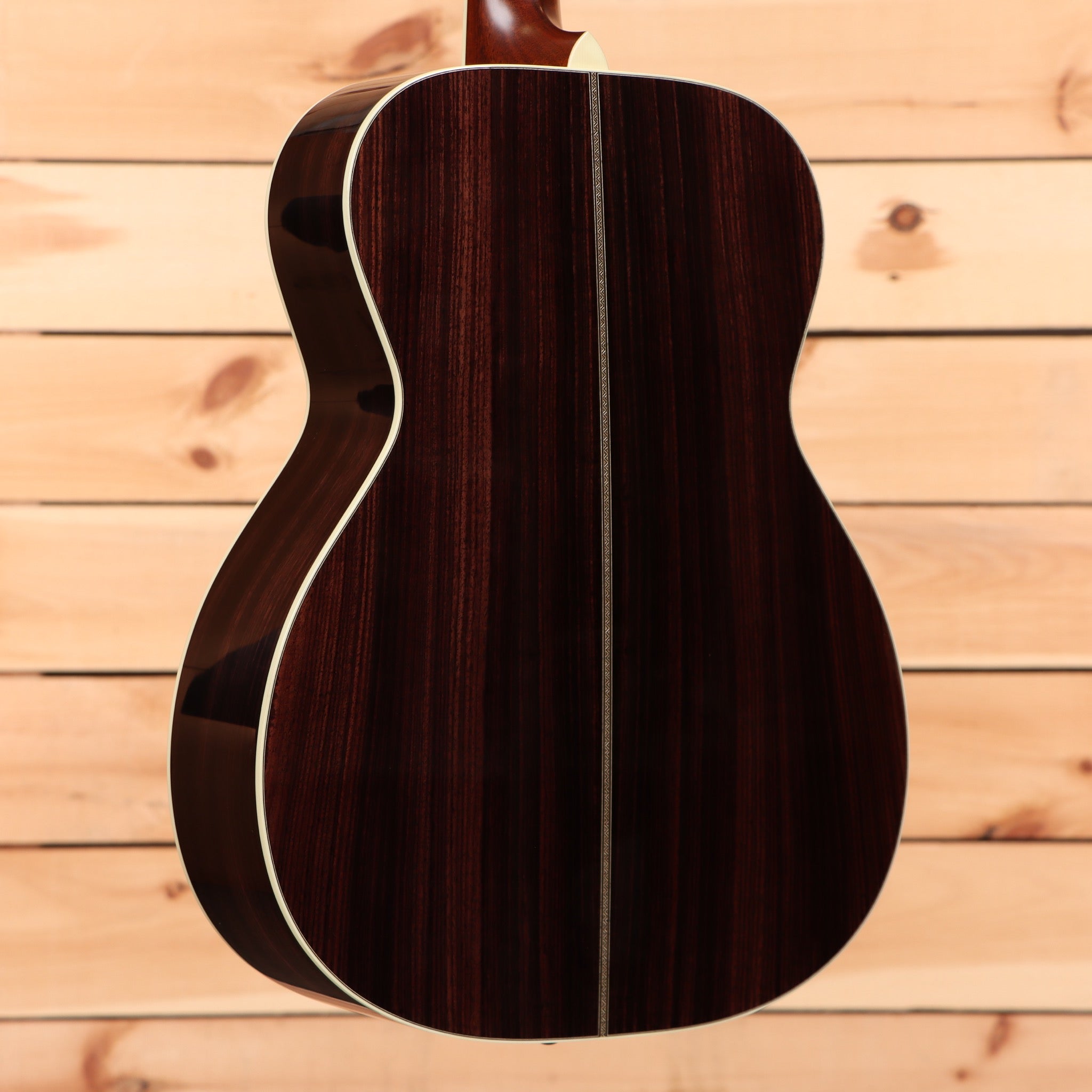 Santa Cruz OM Custom acoustic guitar natural finish with white binding and rosewood back