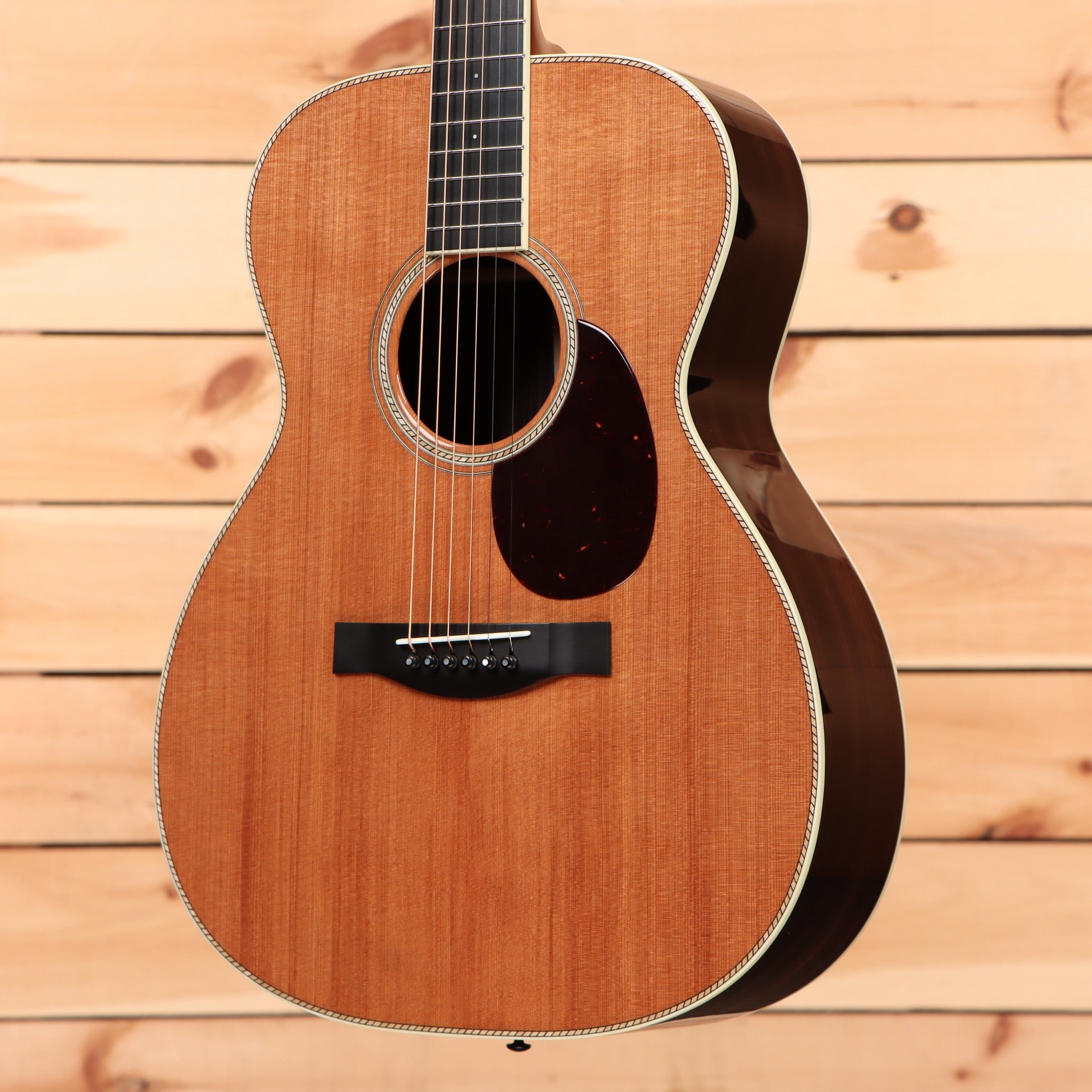 Santa Cruz OM Custom acoustic guitar natural finish with abalone binding and rosewood back