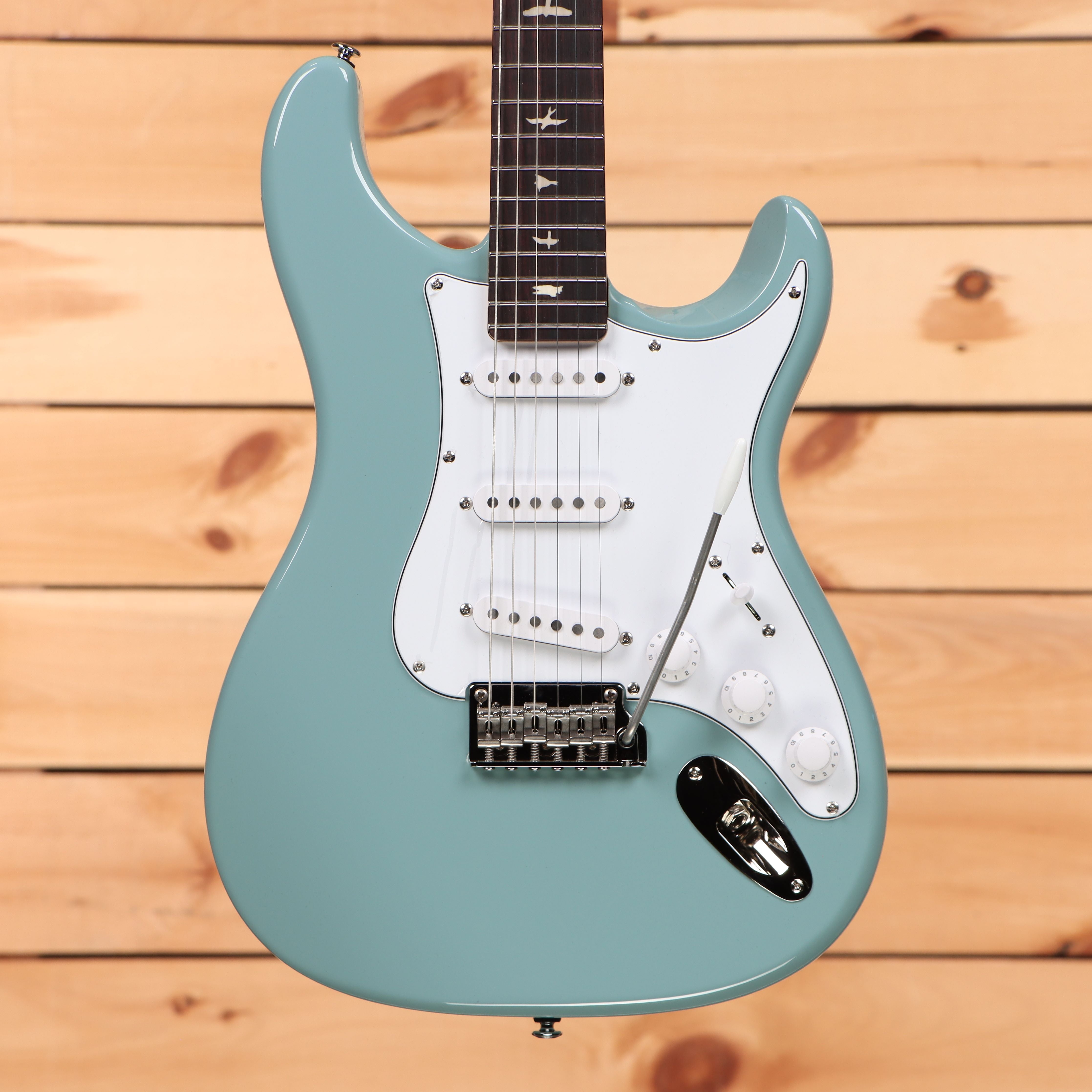 Paul Reed Smith SE Silver Sky maple electric guitar Stone Blue with white pickguard