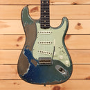 Fender Custom Shop Masterbuilt Dale Wilson 1961 Stratocaster heavy relic Dark Lake Placid Blue electric guitar with single-coil pickups