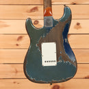 Fender Custom Shop Masterbuilt Dale Wilson 1961 Stratocaster heavy relic Dark Lake Placid Blue electric guitar with white pickguard