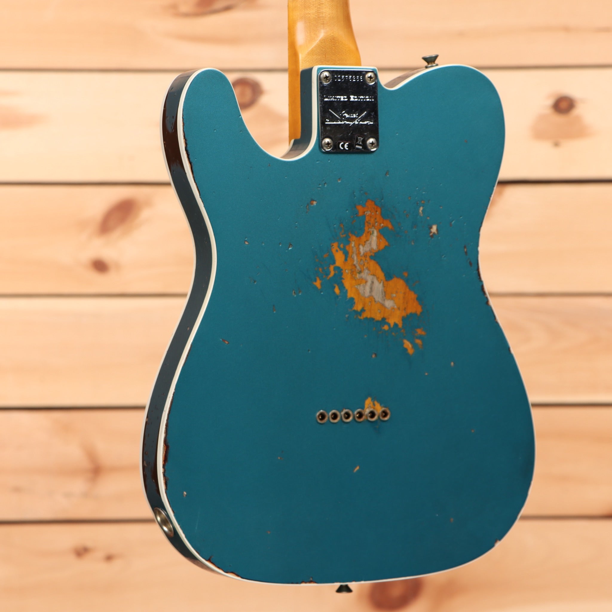 Fender Custom Shop Limited 1965 Telecaster Custom Heavy Relic electric guitar Ocean Turquoise with single-coil pickups