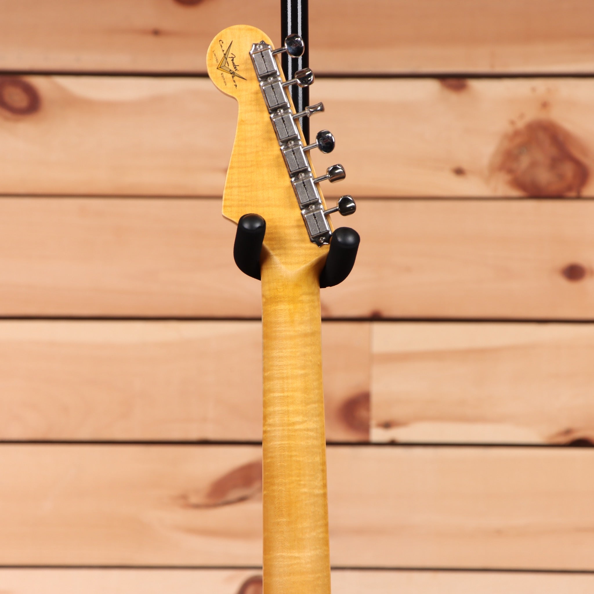 Fender Custom Shop Ltd 1964 Stratocaster Journeyman Relic electric guitar Inca Silver with maple neck