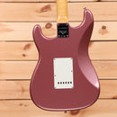 Fender Custom Shop Ltd 1964 Stratocaster Journeyman Closet Classic Relic Burgundy Mist Metallic electric guitar with white pickguard