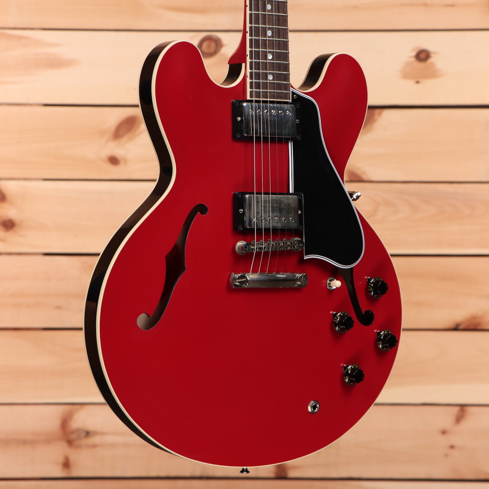 Gibson 1959 ES-335 semi-hollow electric guitar Cardinal Red with dual humbuckers and f-holes