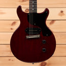 Gibson 1958 Les Paul Junior Double Cut VOS electric guitar cherry red with P90 pickup and semi-hollow body