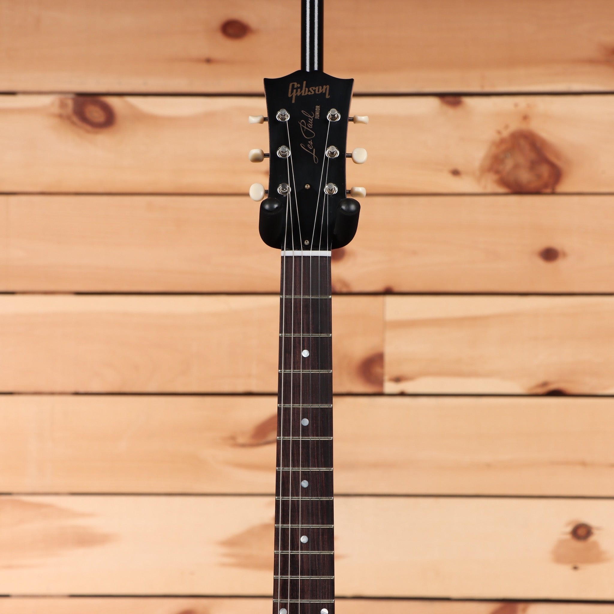 Gibson 1958 Les Paul Junior Double Cut VOS electric guitar cherry red with dual P90 pickups