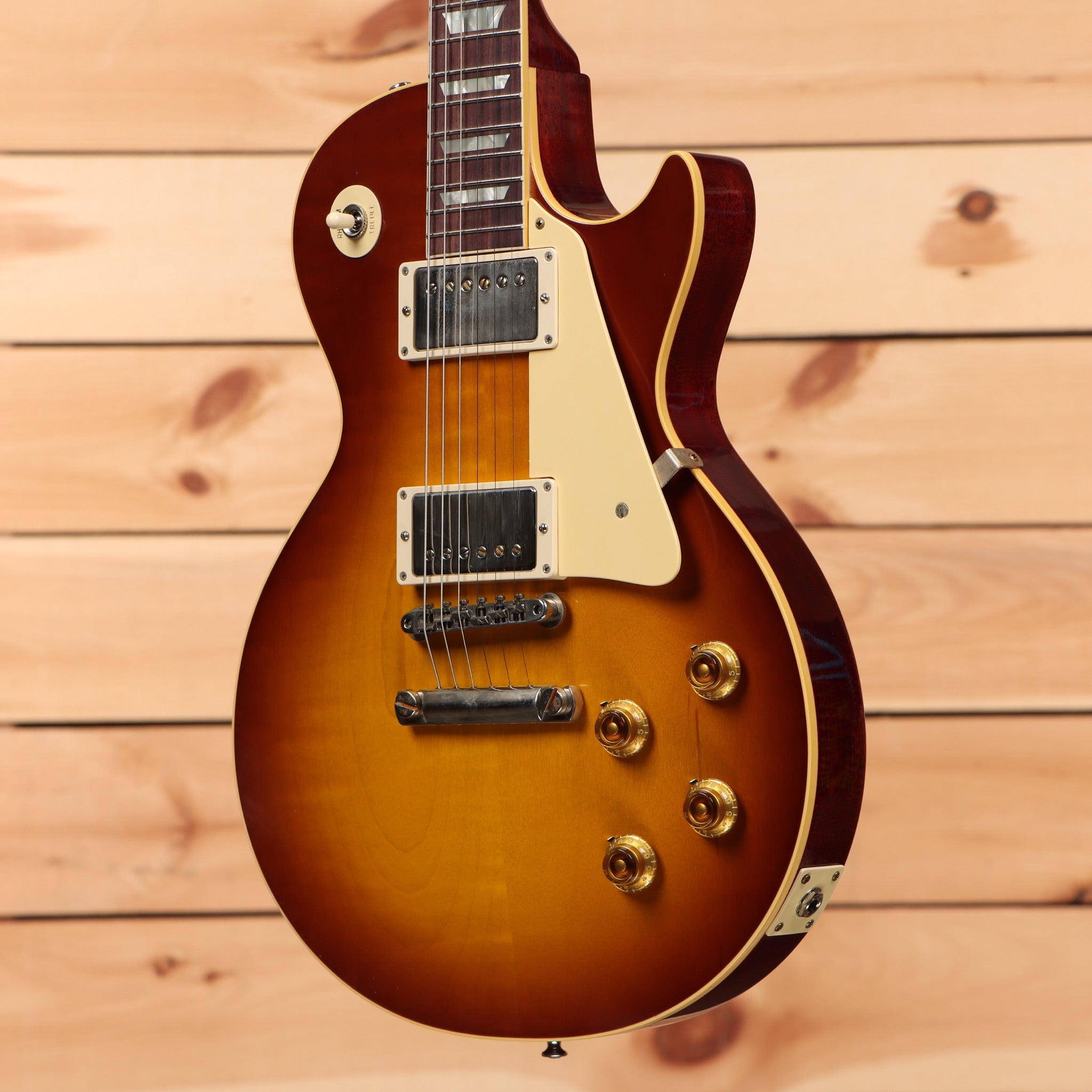 Gibson 1958 Les Paul Standard Reissue VOS electric guitar Iced Tea Burst with dual humbuckers and gold hardware