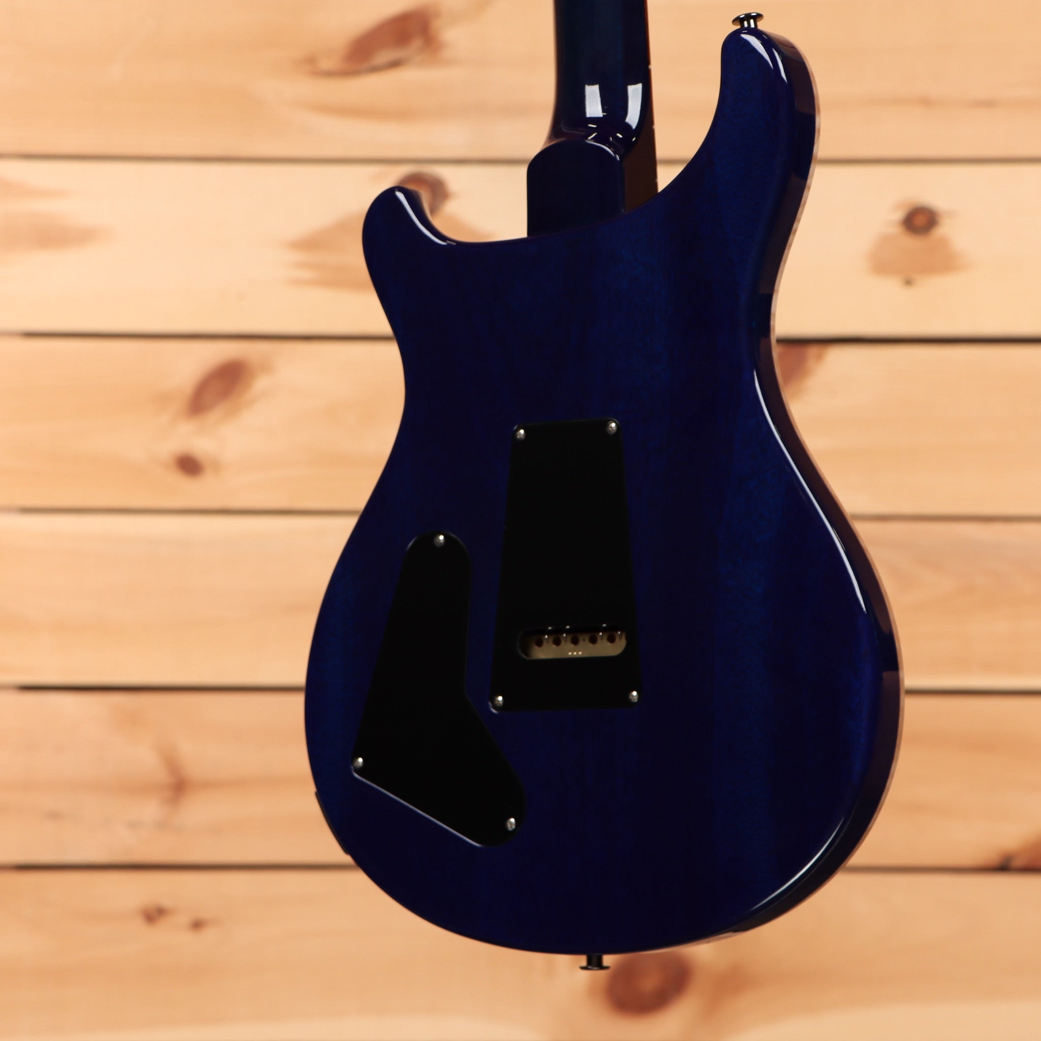 Paul Reed Smith Special Semi-Hollow electric guitar Makena Blue with black pickguard and gold hardware