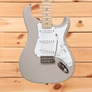 Paul Reed Smith Silver Sky electric guitar Moc Sand with maple neck and three single-coil pickups