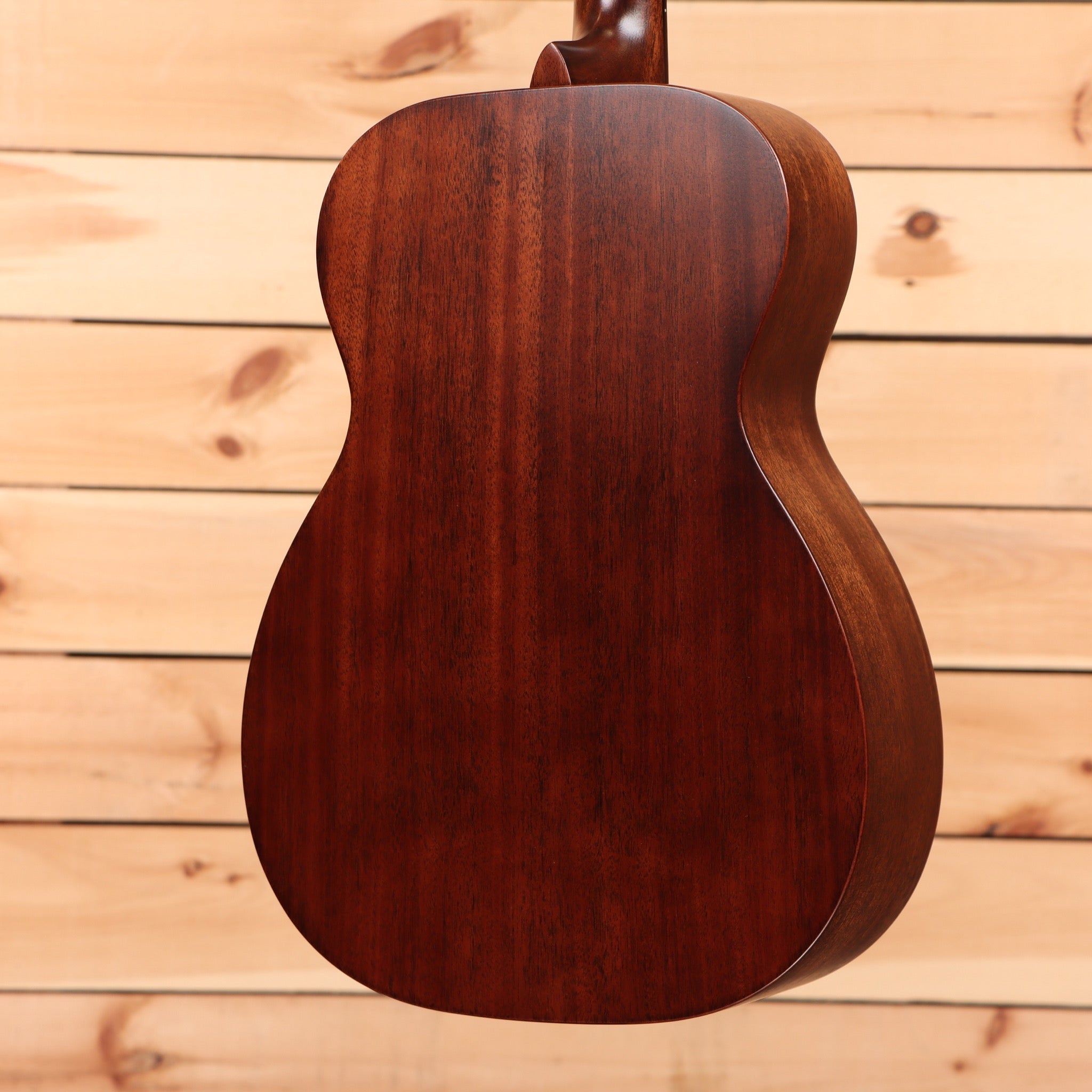 Martin 00-15M concert acoustic guitar natural finish with mahogany back and sides