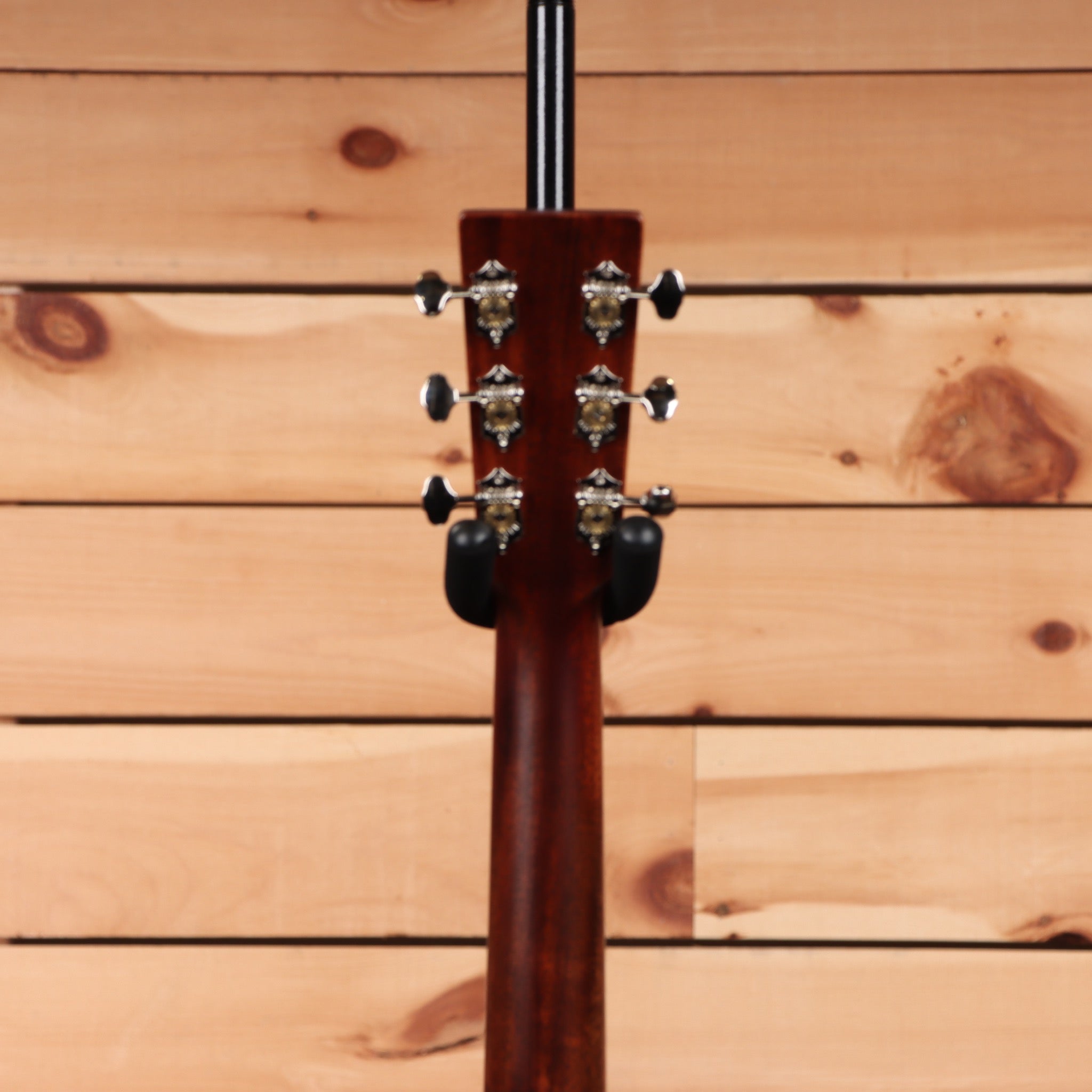 Martin 00-15M Concert acoustic guitar natural finish with slotted headstock