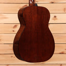 Martin 00-18 classical acoustic guitar natural finish with mahogany back and sides