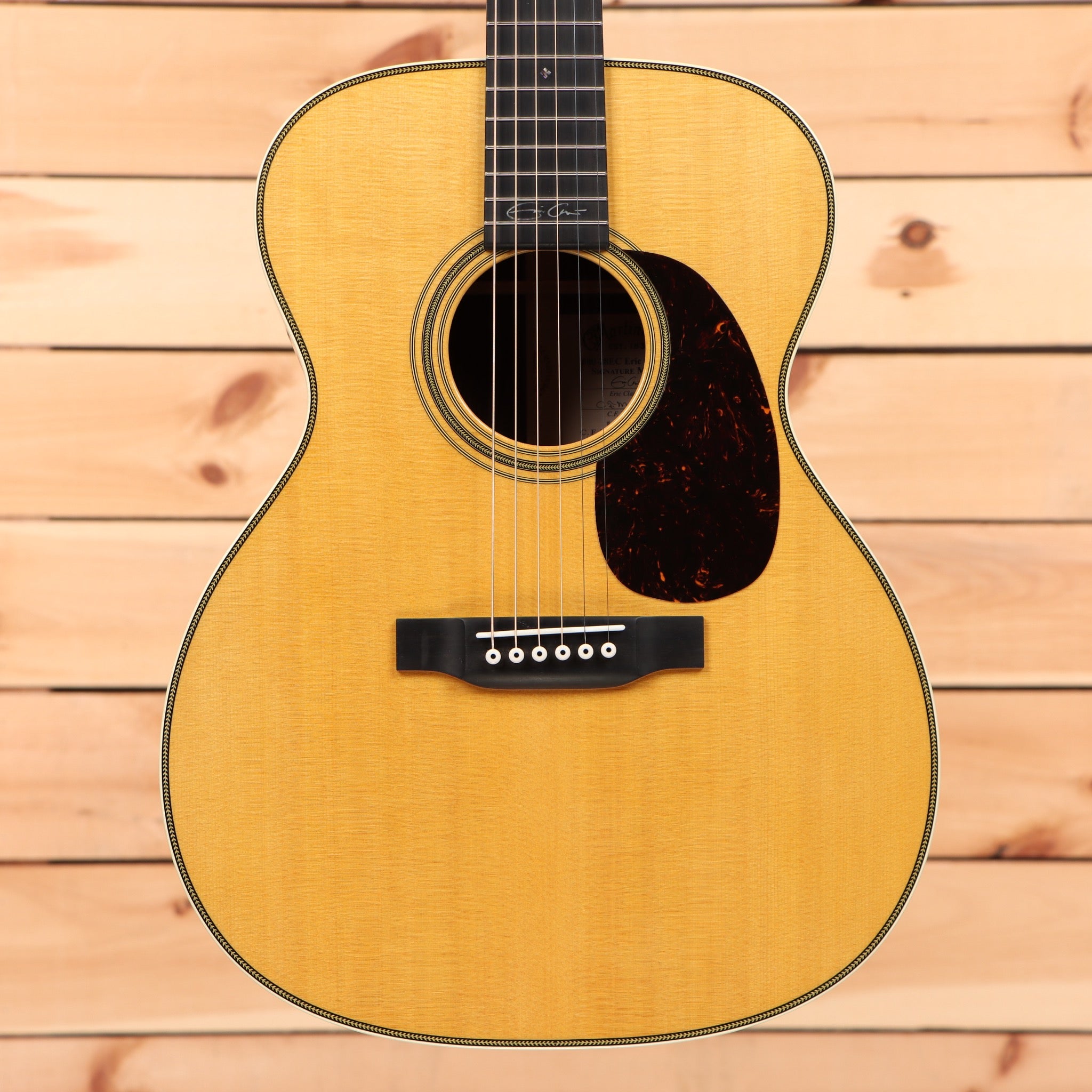 Martin 00-28EC concert acoustic guitar natural finish with tortoiseshell pickguard