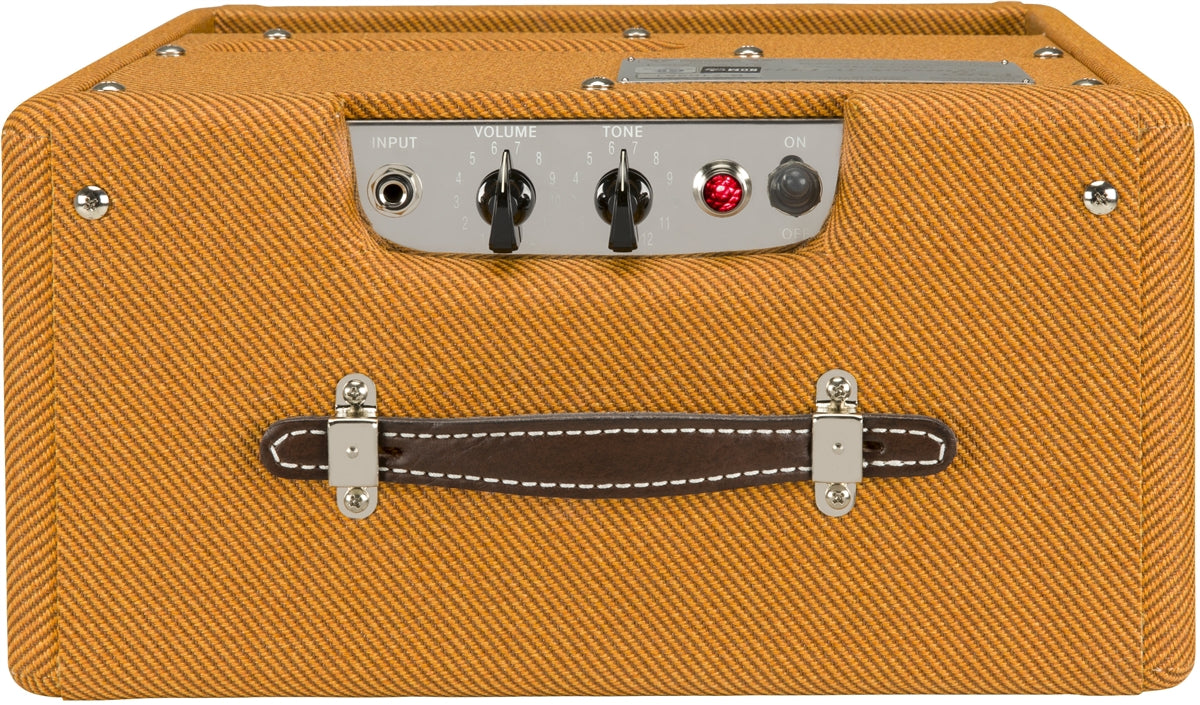 Fender Pro Junior IV combo amplifier tweed finish with volume and tone controls