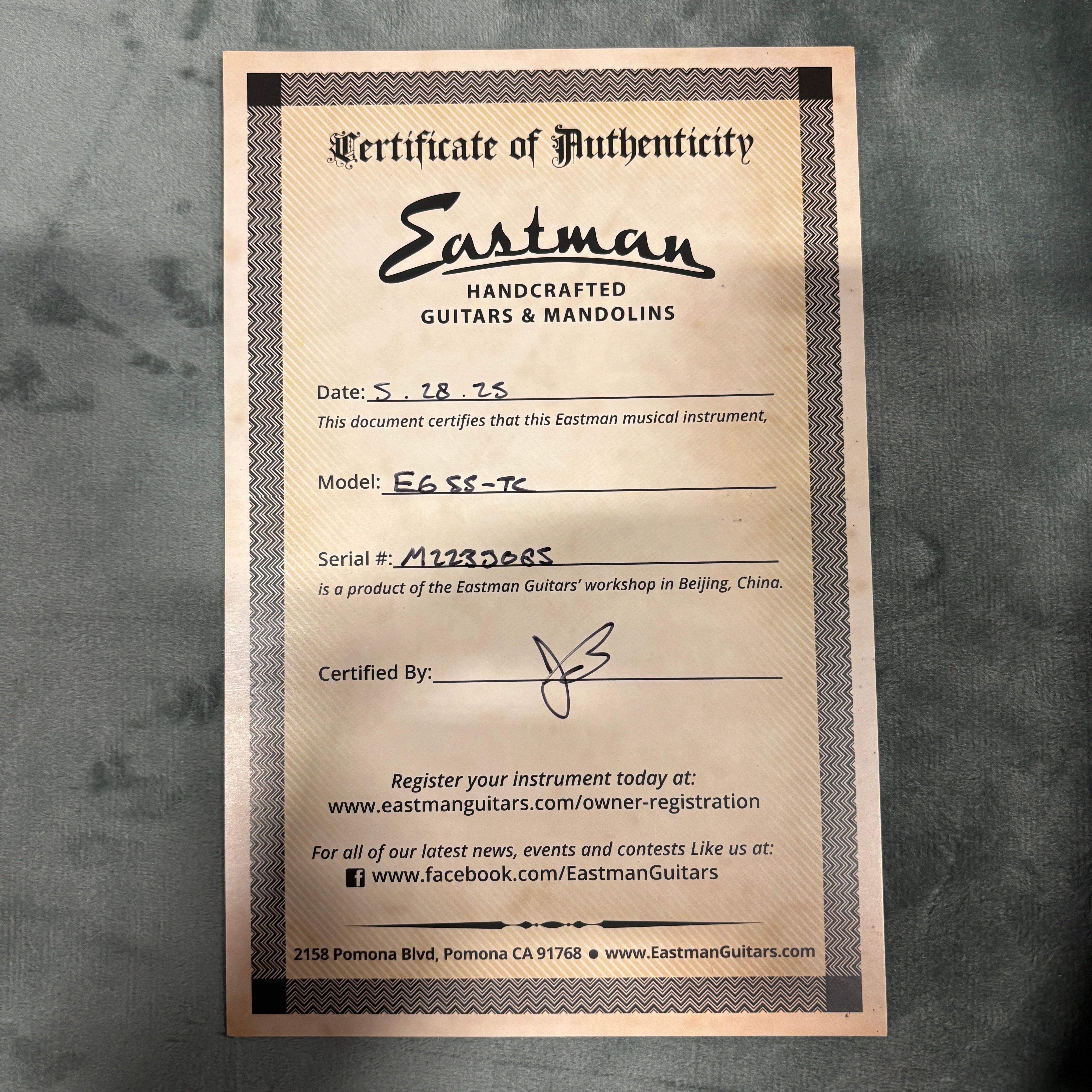 Eastman E6SS-K handcrafted electric guitar natural finish with certificate of authenticity