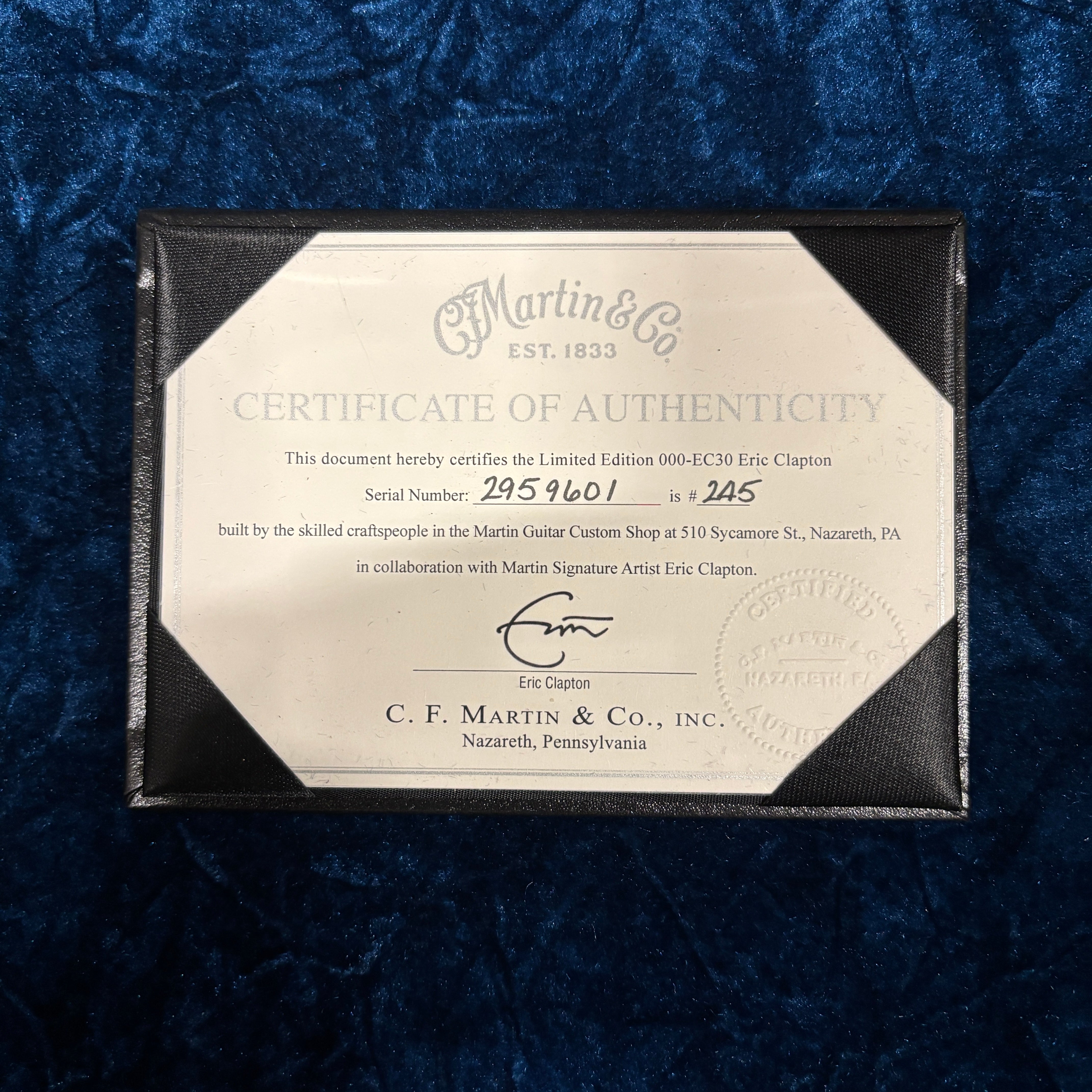 Martin Limited Edition 000-EC30 Eric Clapton acoustic guitar Antique Toner with certificate of authenticity
