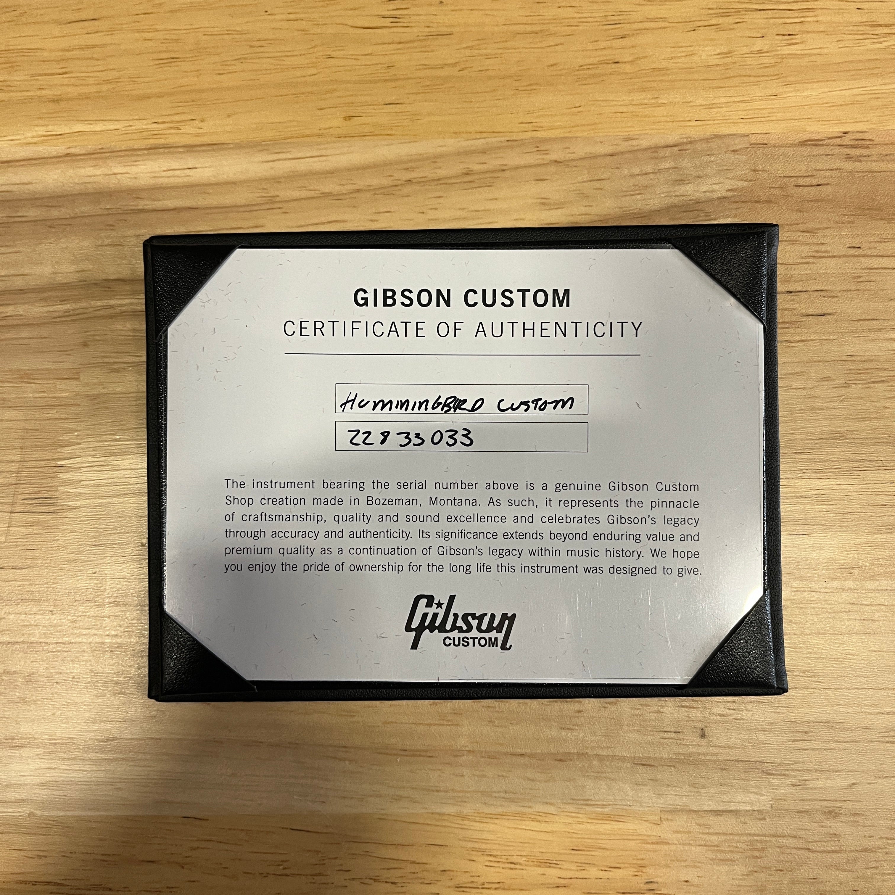 Gibson Hummingbird Custom acoustic guitar Antique Natural with Certificate of Authenticity