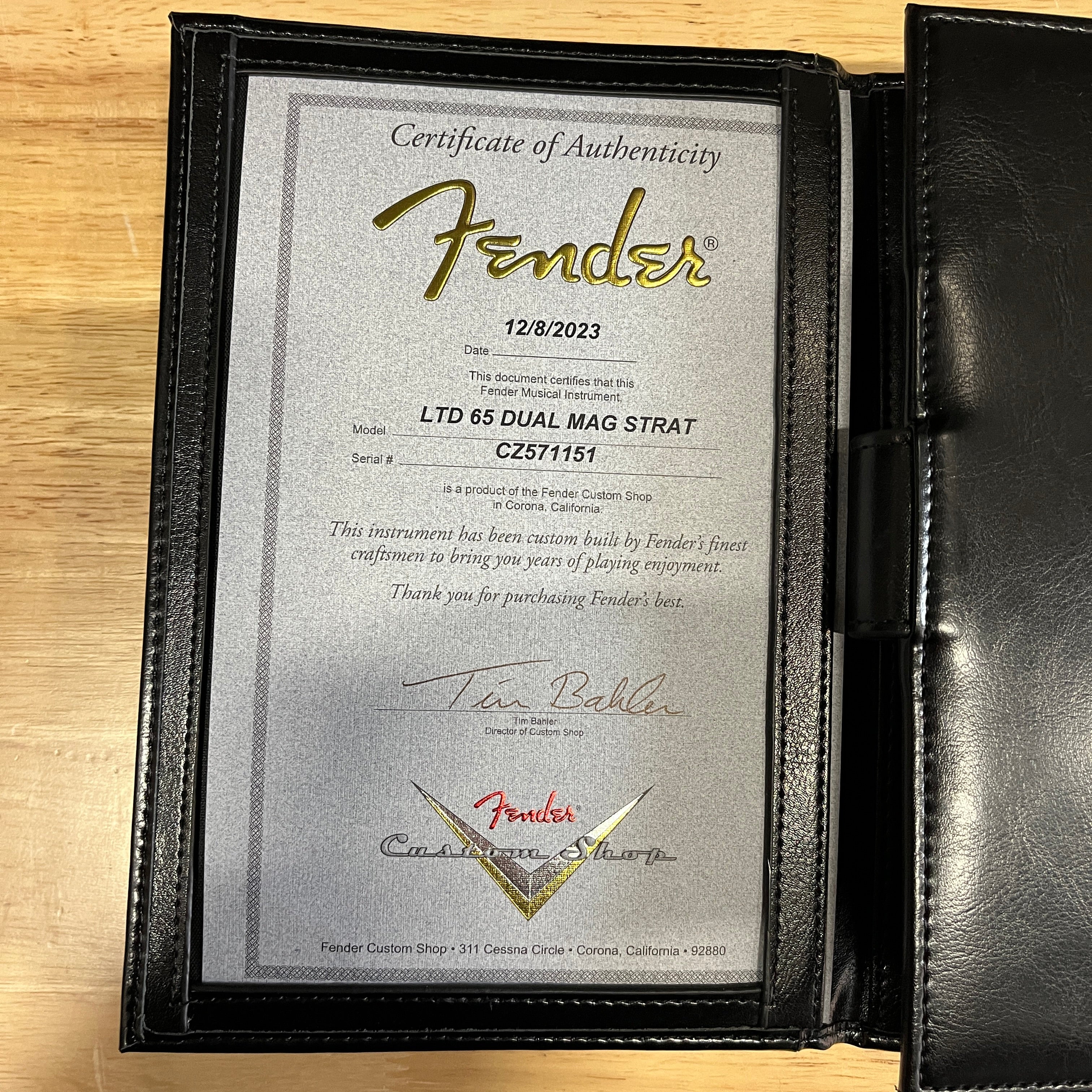 Fender Custom Shop Limited 1965 Dual Mag Stratocaster electric guitar Ice Blue Metallic with certificate of authenticity