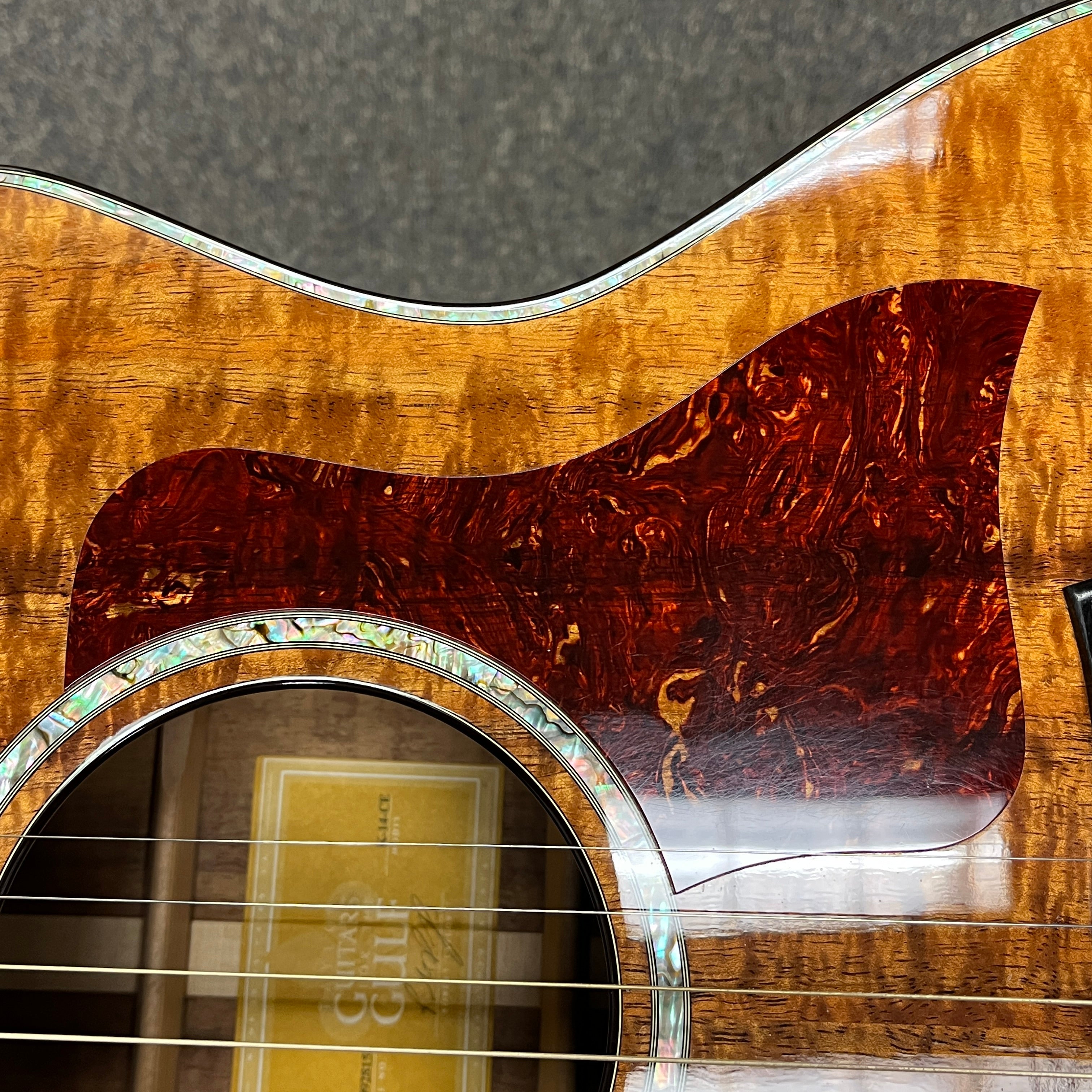 Taylor K14ce Grand Auditorium acoustic-electric guitar Natural finish with abalone binding and tortoiseshell pickguard