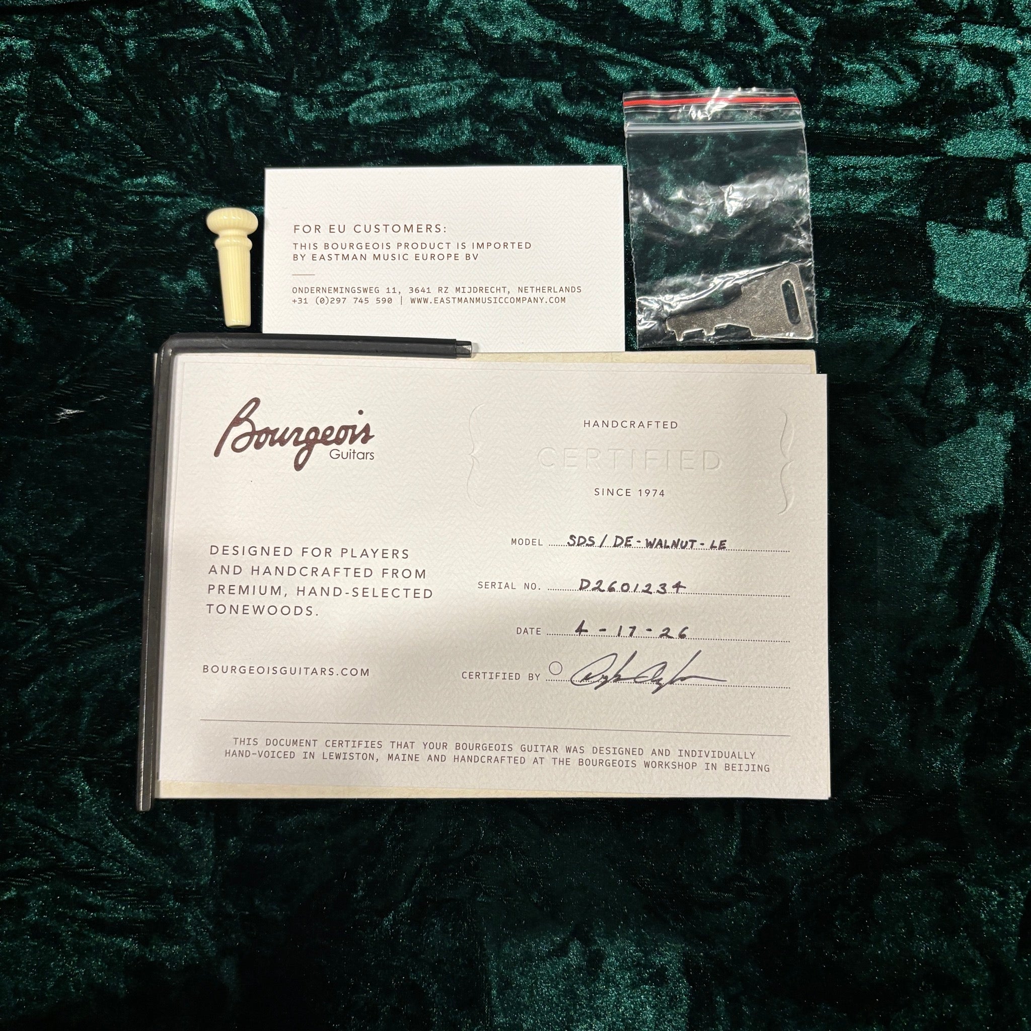 Bourgeois Guitars SDS/DE Walnut LE certificate of authenticity with end pin and hardware accessories