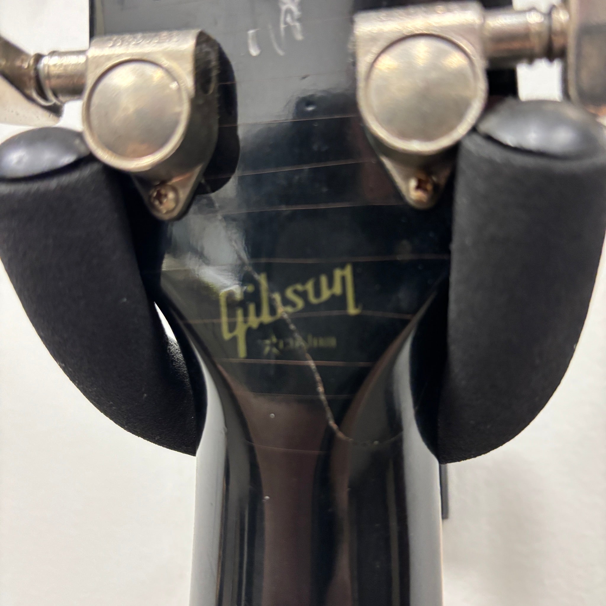 Gibson Inspired By Joe Bonamassa Aged Les Paul Goldtop electric guitar headstock with nickel tuners on guitar stand