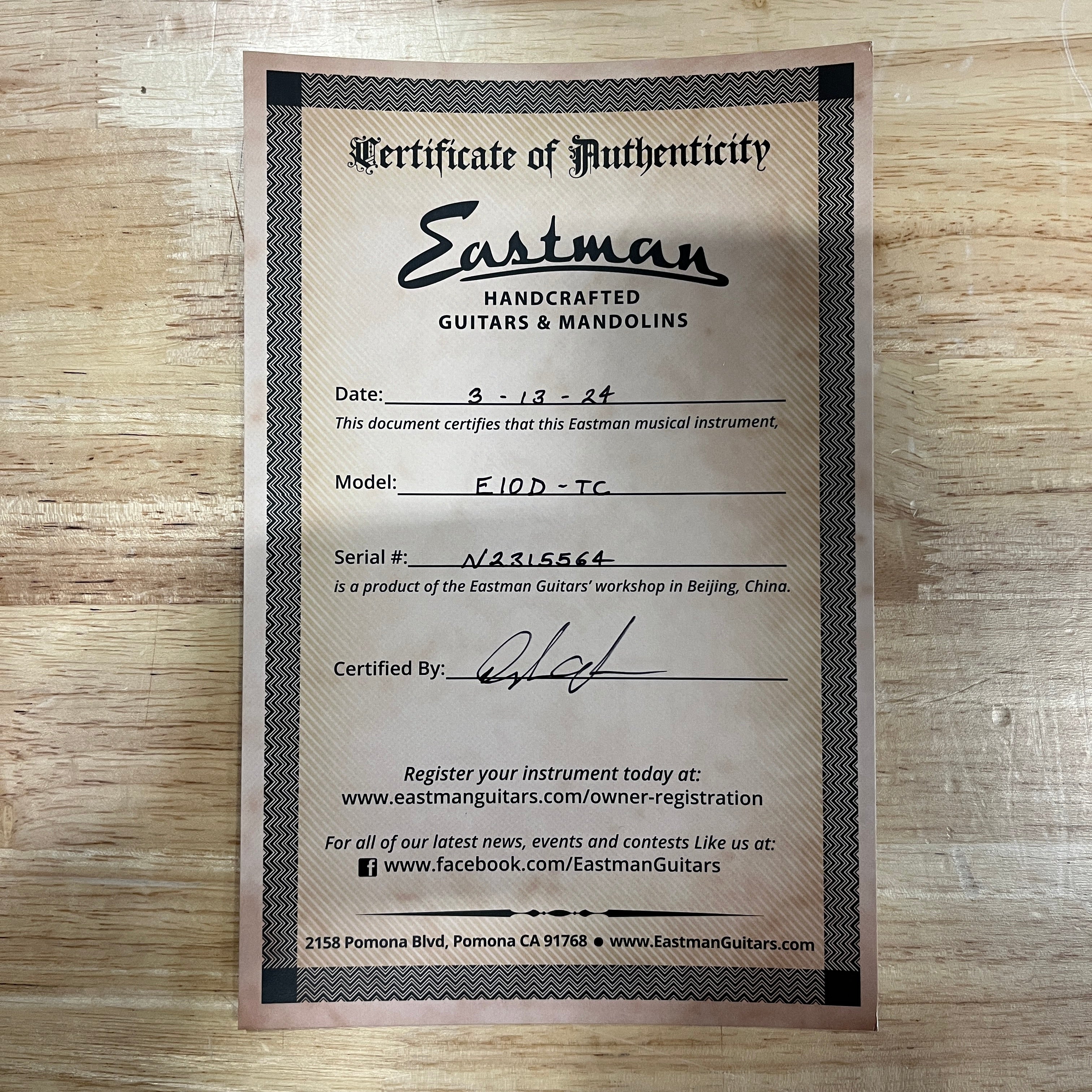 Eastman E10D-TC handcrafted acoustic guitar natural finish with Certificate of Authenticity