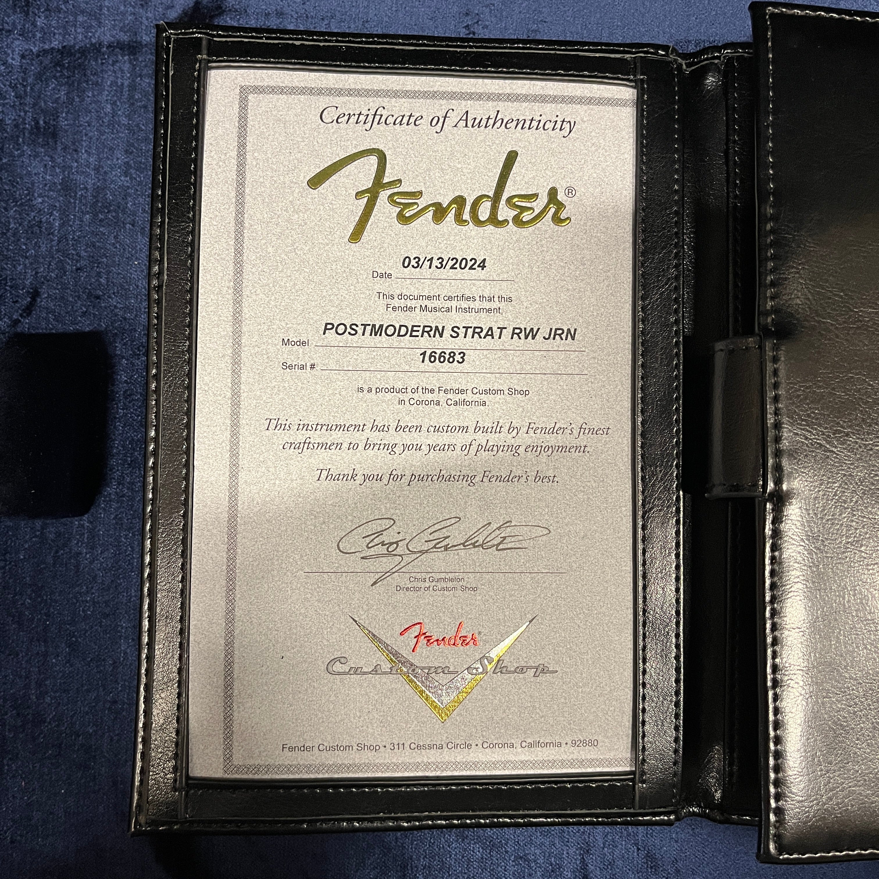 Fender Custom Shop Postmodern Stratocaster electric guitar 3-Color Sunburst with certificate of authenticity