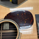 Santa Cruz OM natural pre-owned acoustic guitar with tortoiseshell pickguard and herringbone binding