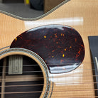 Santa Cruz OM natural pre-owned acoustic guitar with tortoiseshell pickguard and herringbone binding