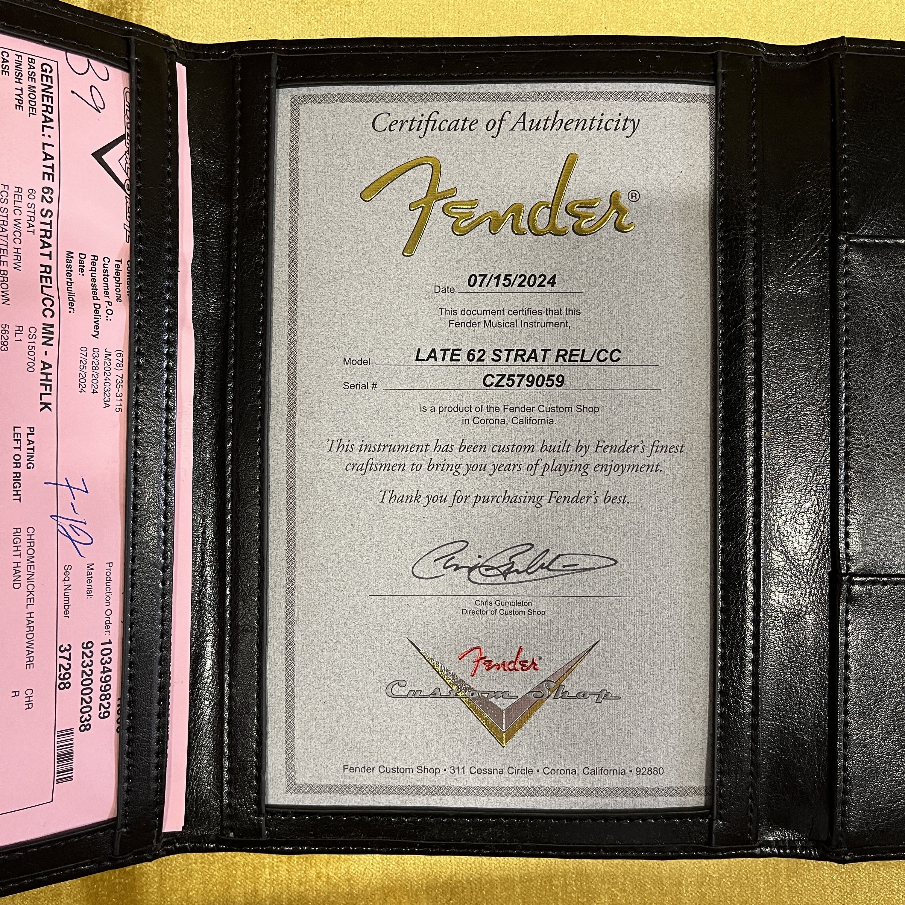 Fender Custom Shop Late 1962 Stratocaster Relic electric guitar Holoflake Maple with certificate of authenticity