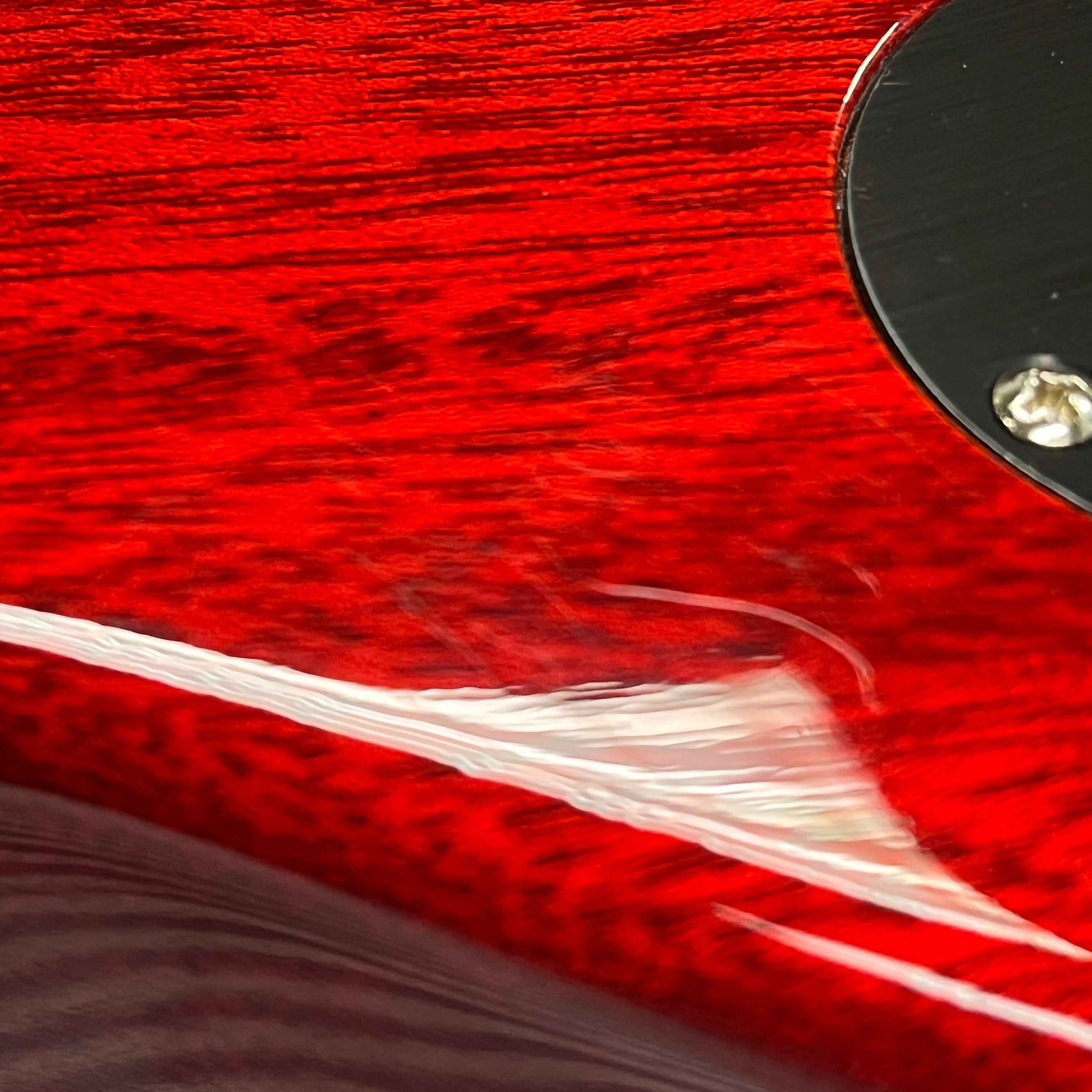 Paul Reed Smith Swamp Ash Special electric guitar Vintage Cherry with white binding detail
