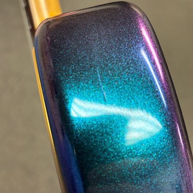 Pre-owned Saber Lynx Standard electric guitar Cosmic Blue colorshifting finish with sparkle effect