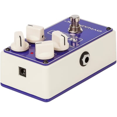 Mesa Boogie Dynaplex British Crunch pedal cream and blue finish with three control knobs
