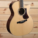 Eastman AC822CEFF acoustic guitar natural finish with cutaway and tortoiseshell pickguard
