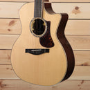 Eastman AC822CEFF acoustic guitar natural finish with venetian cutaway and tortoiseshell pickguard