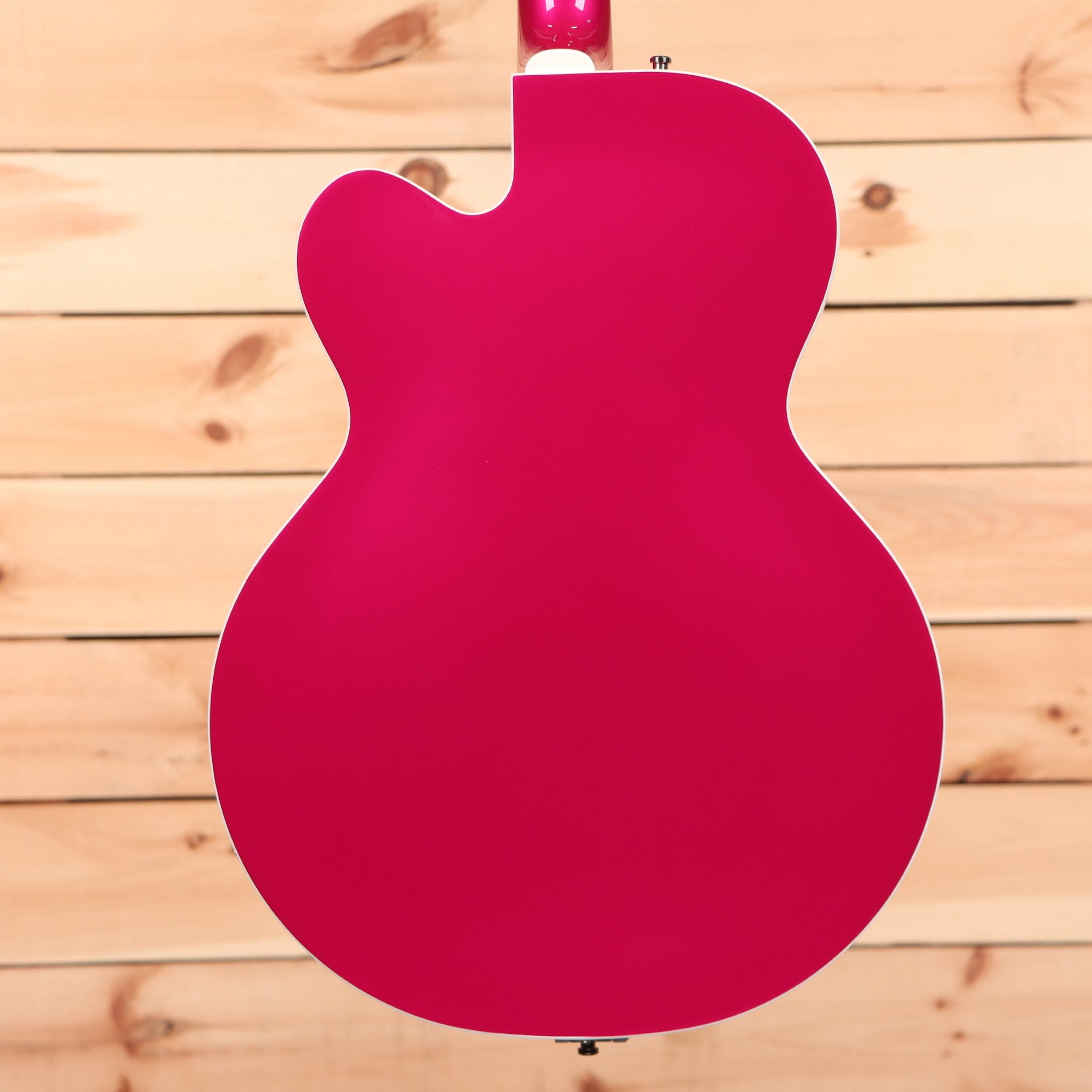 Gretsch G6120THR Brian Setzer Signature Hot Rod semi-hollow electric guitar Candy Magenta with cutaway body