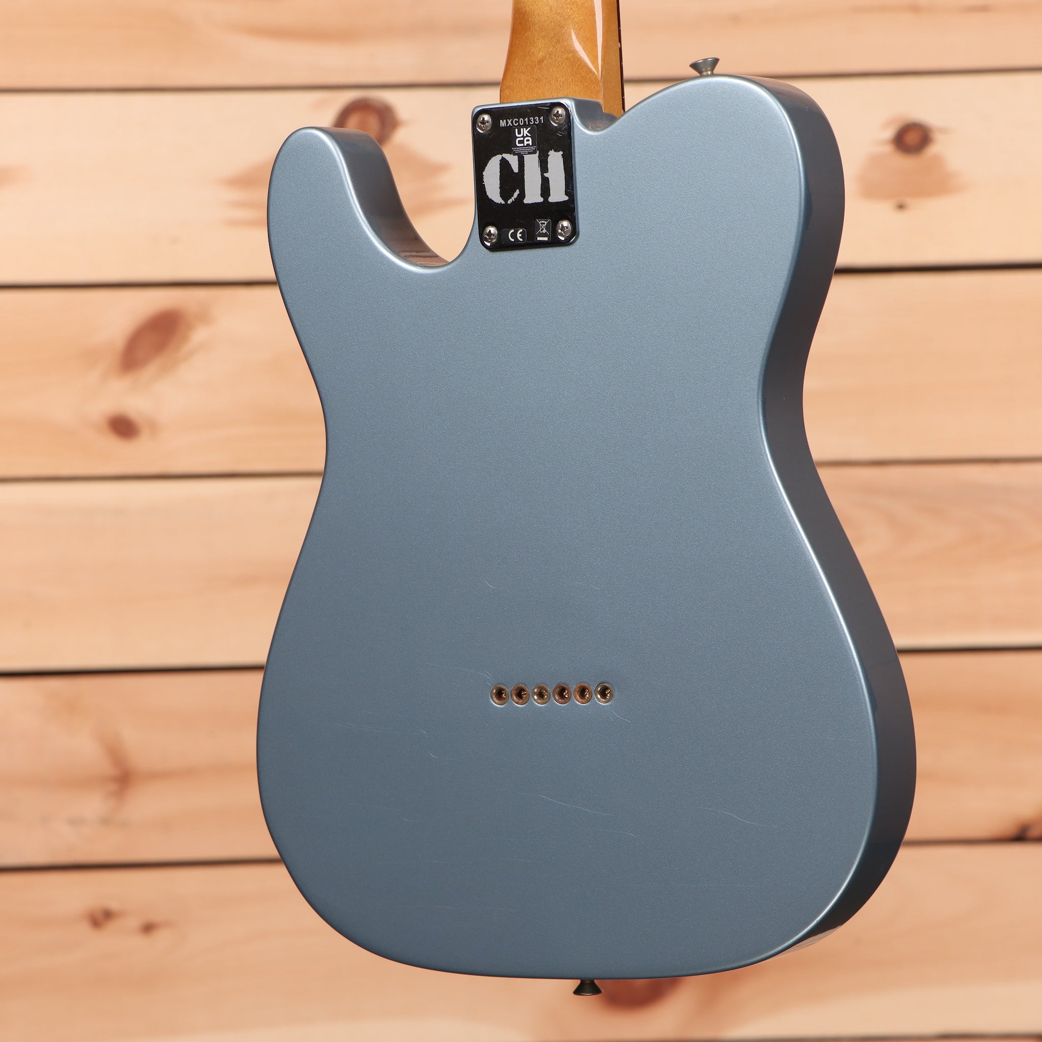 Fender Chrissie Hynde Telecaster electric guitar Ice Blue Metallic with single-coil pickups
