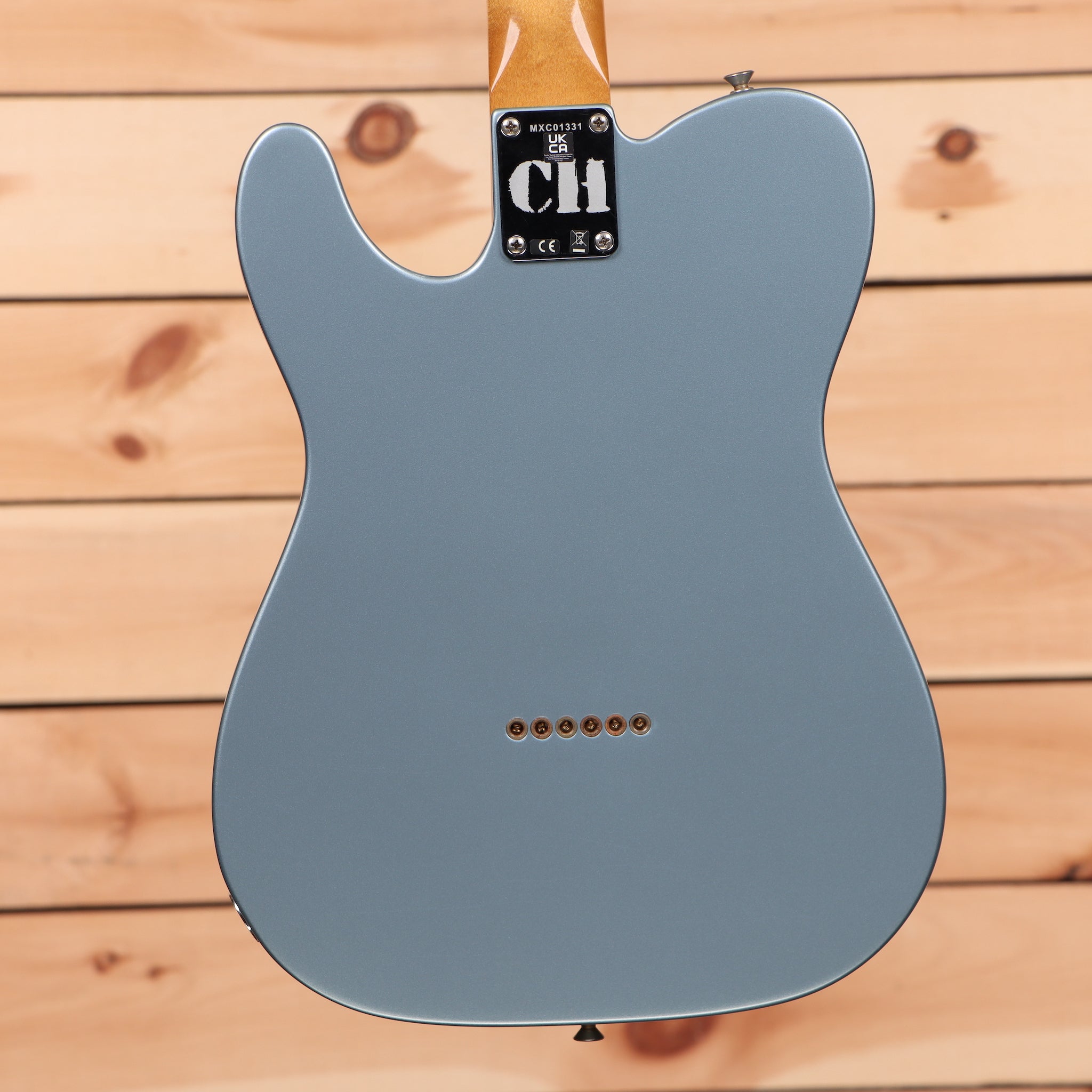 Fender Chrissie Hynde Telecaster electric guitar Ice Blue Metallic with single-coil pickups