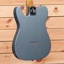 Fender Chrissie Hynde Telecaster electric guitar Ice Blue Metallic with single-coil pickups