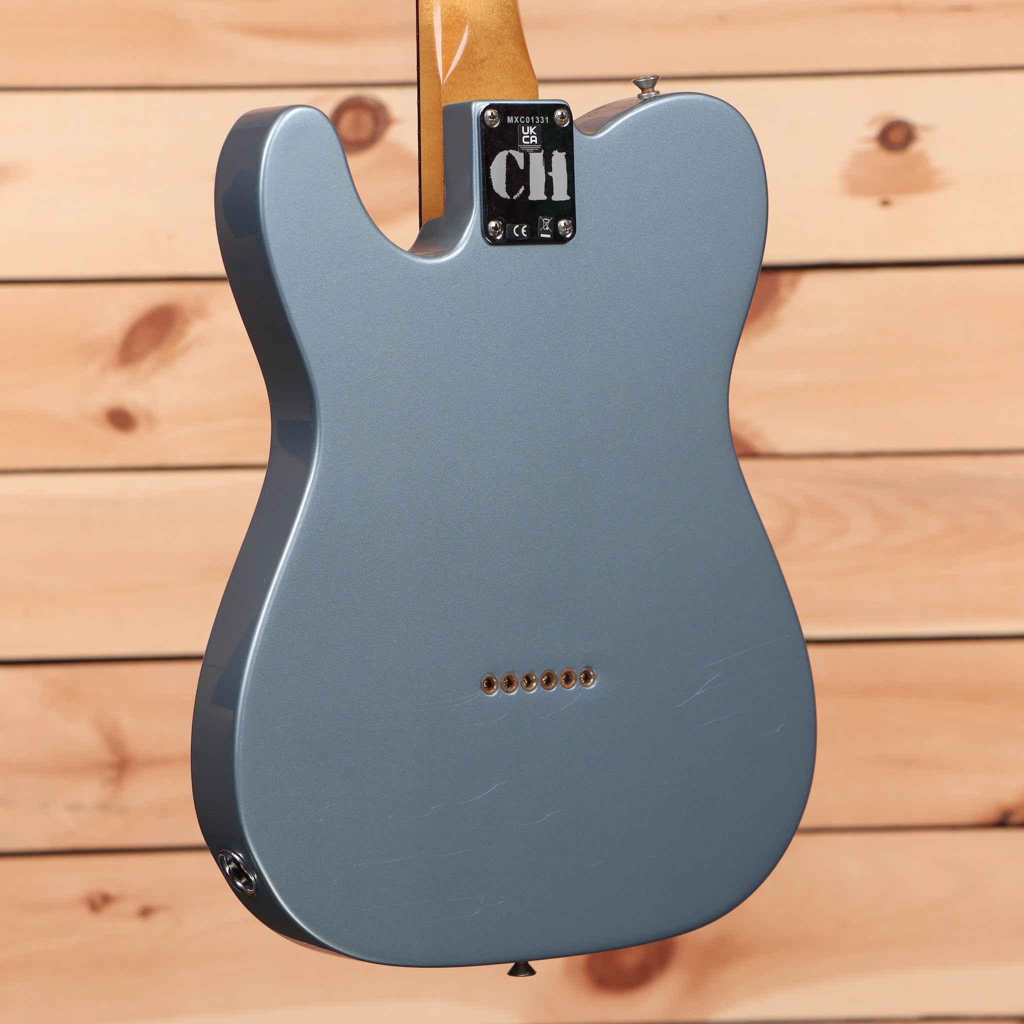 Fender Chrissie Hynde Telecaster electric guitar Ice Blue Metallic with single-coil pickups