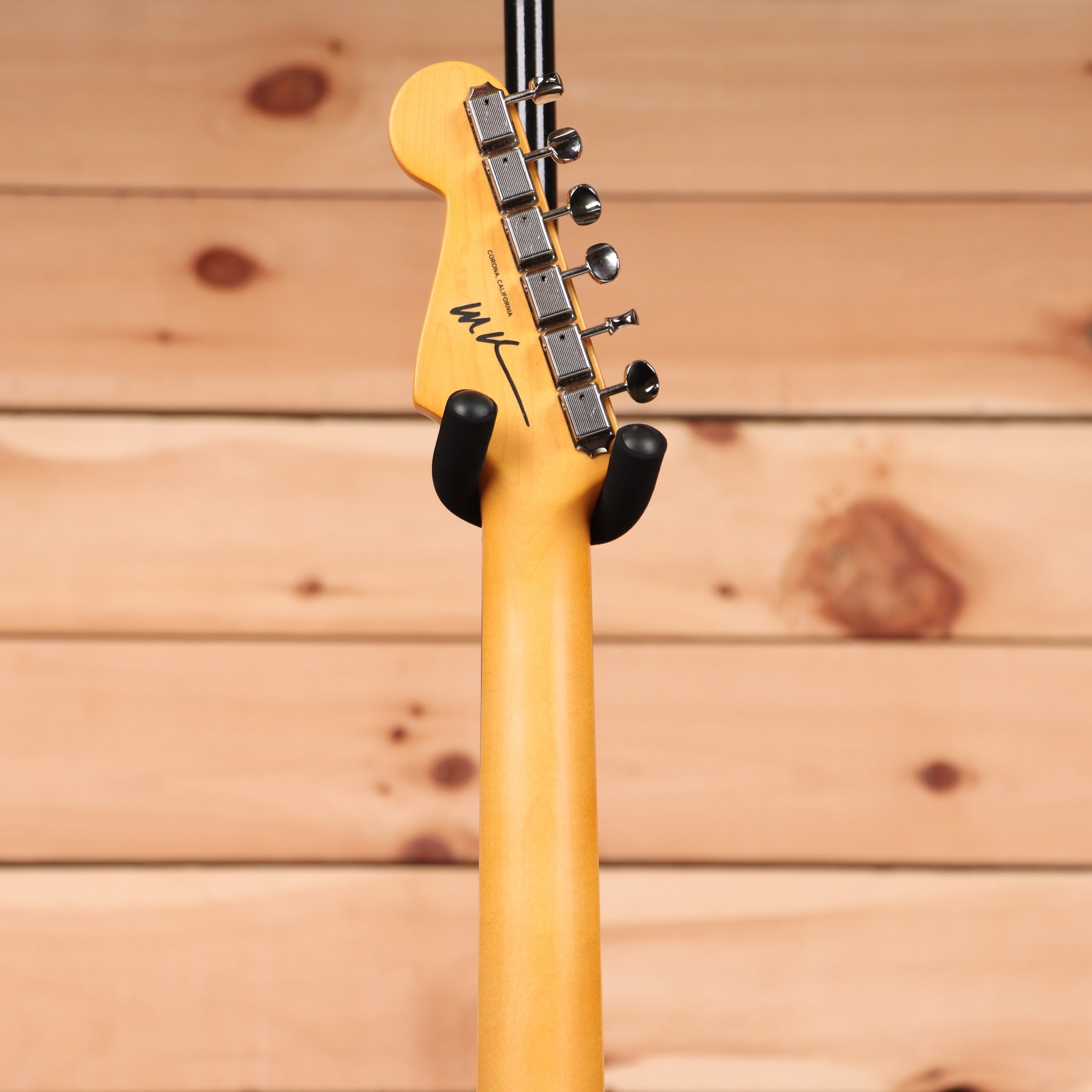 Fender Michael Landau Stratocaster electric guitar natural finish maple neck