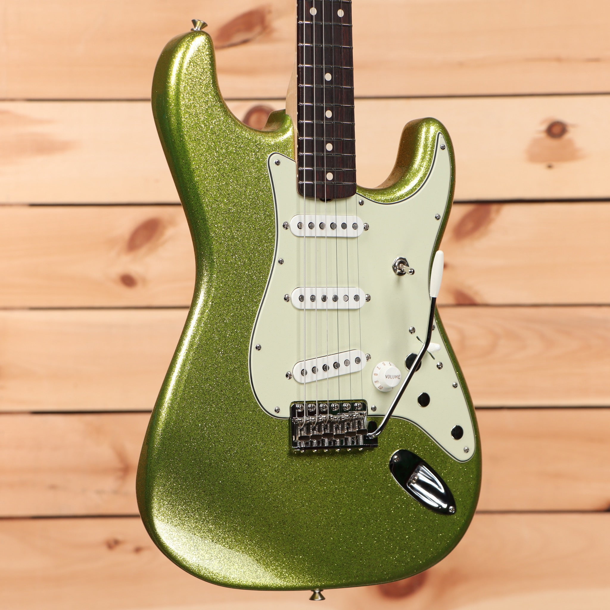 Fender Custom Shop Dick Dale Stratocaster electric guitar Chartreuse Sparkle with white pickguard and single-coil pickups