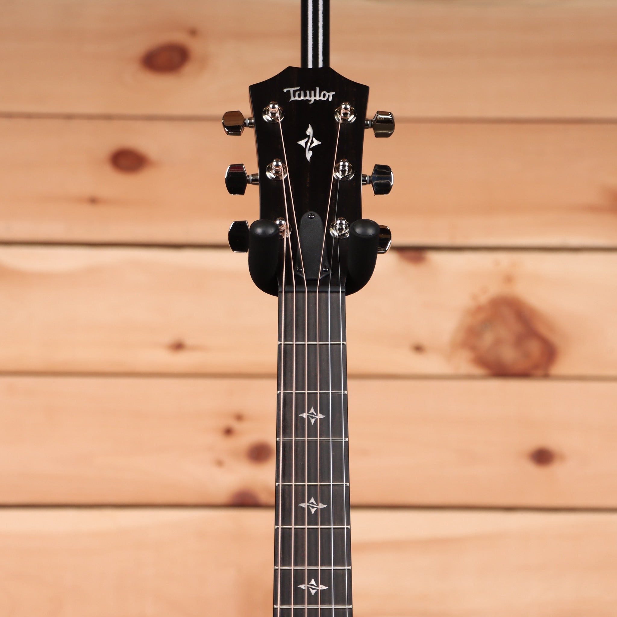 Taylor 412ce Grand Concert acoustic-electric guitar Tobacco Sunburst with inlaid fretboard markers