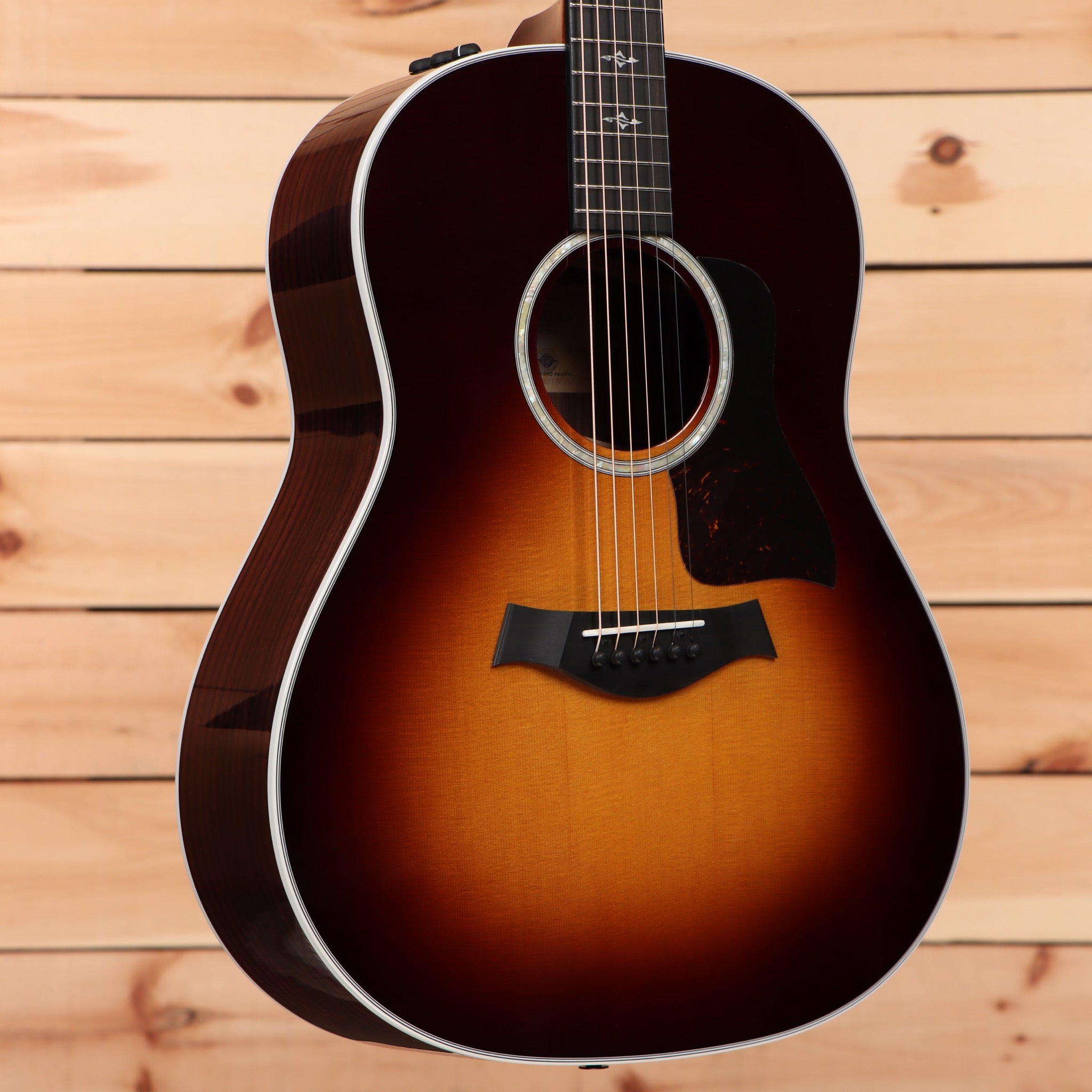 Taylor 417e dreadnought acoustic guitar Tobacco Sunburst with white binding and black pickguard