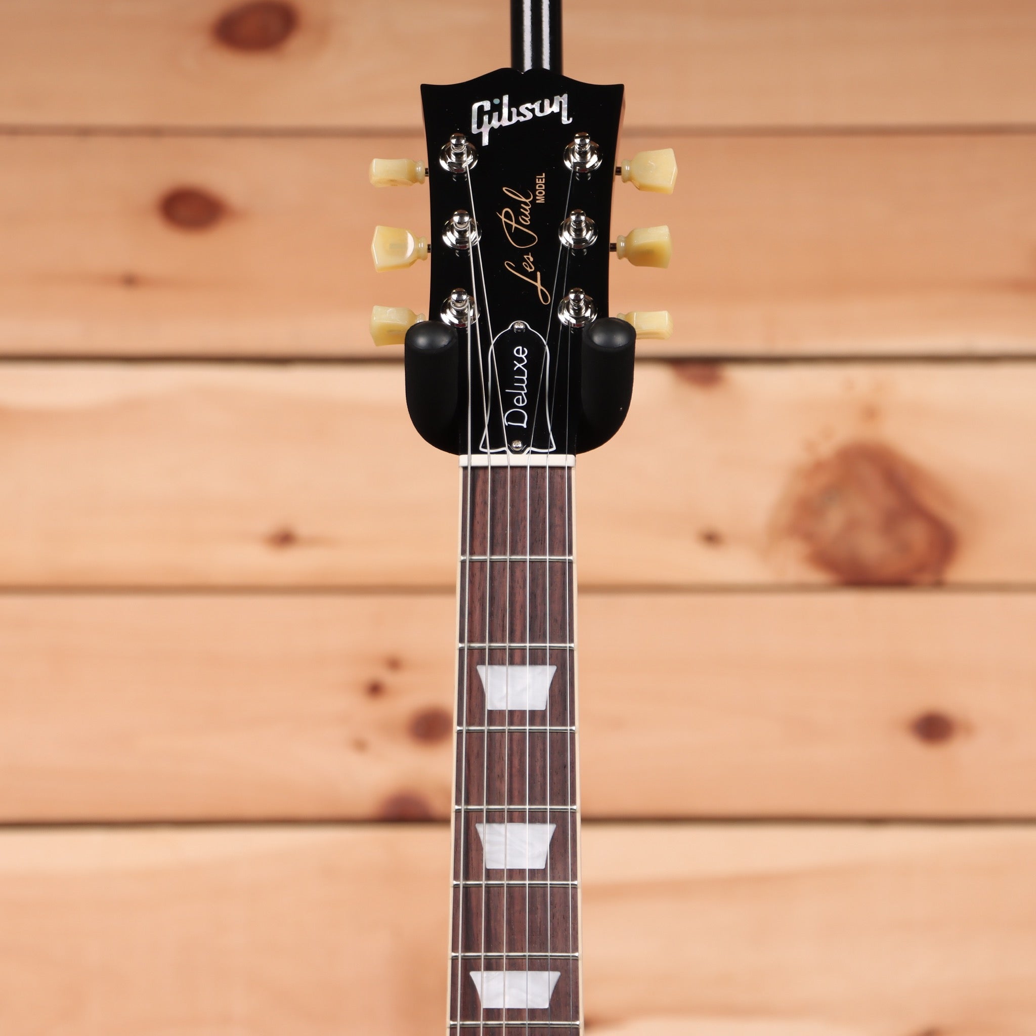 Gibson Les Paul Deluxe 70s electric guitar 70s cherry sunburst with dual humbuckers