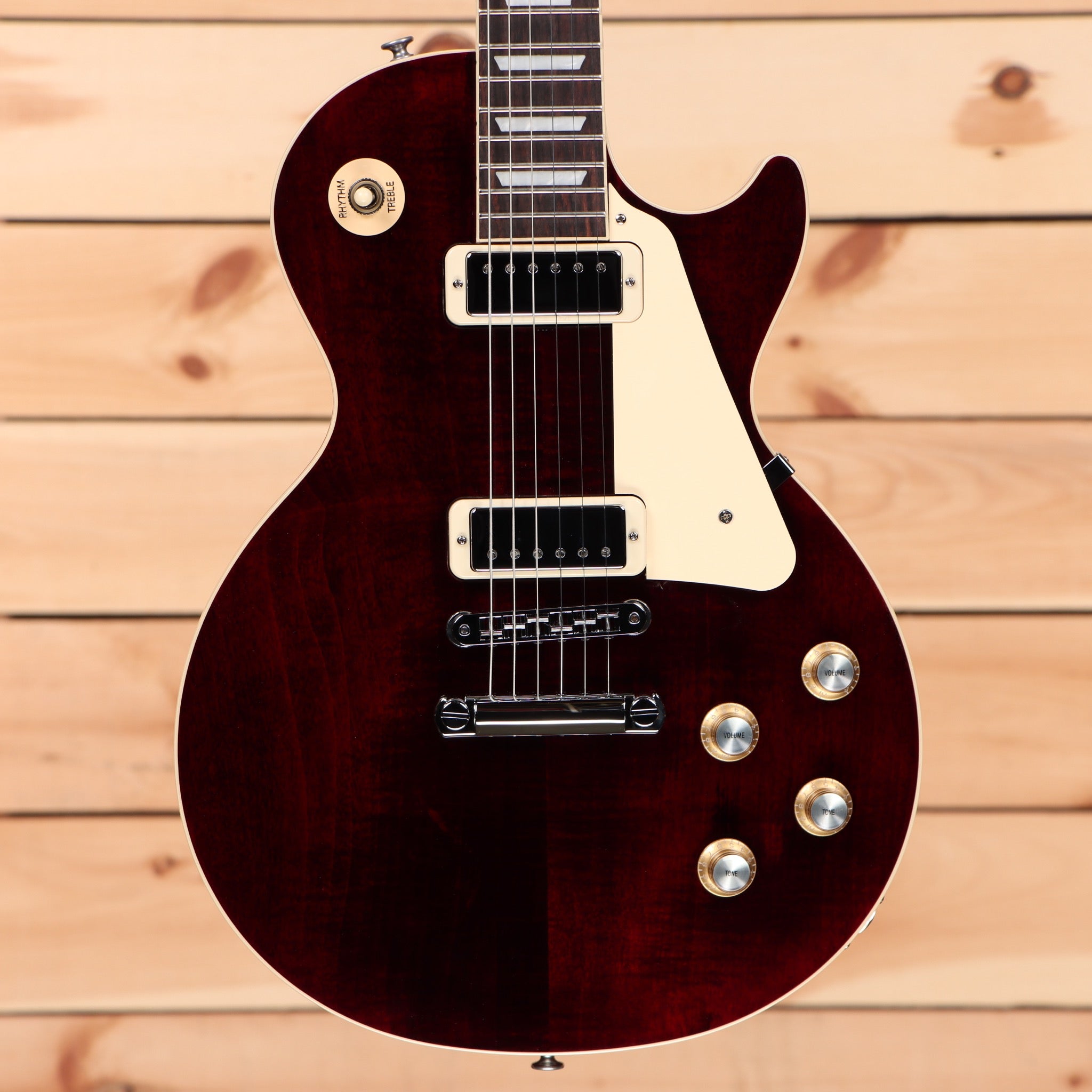 Gibson Les Paul 70s Deluxe wine red electric guitar with dual humbuckers and cream pickguard