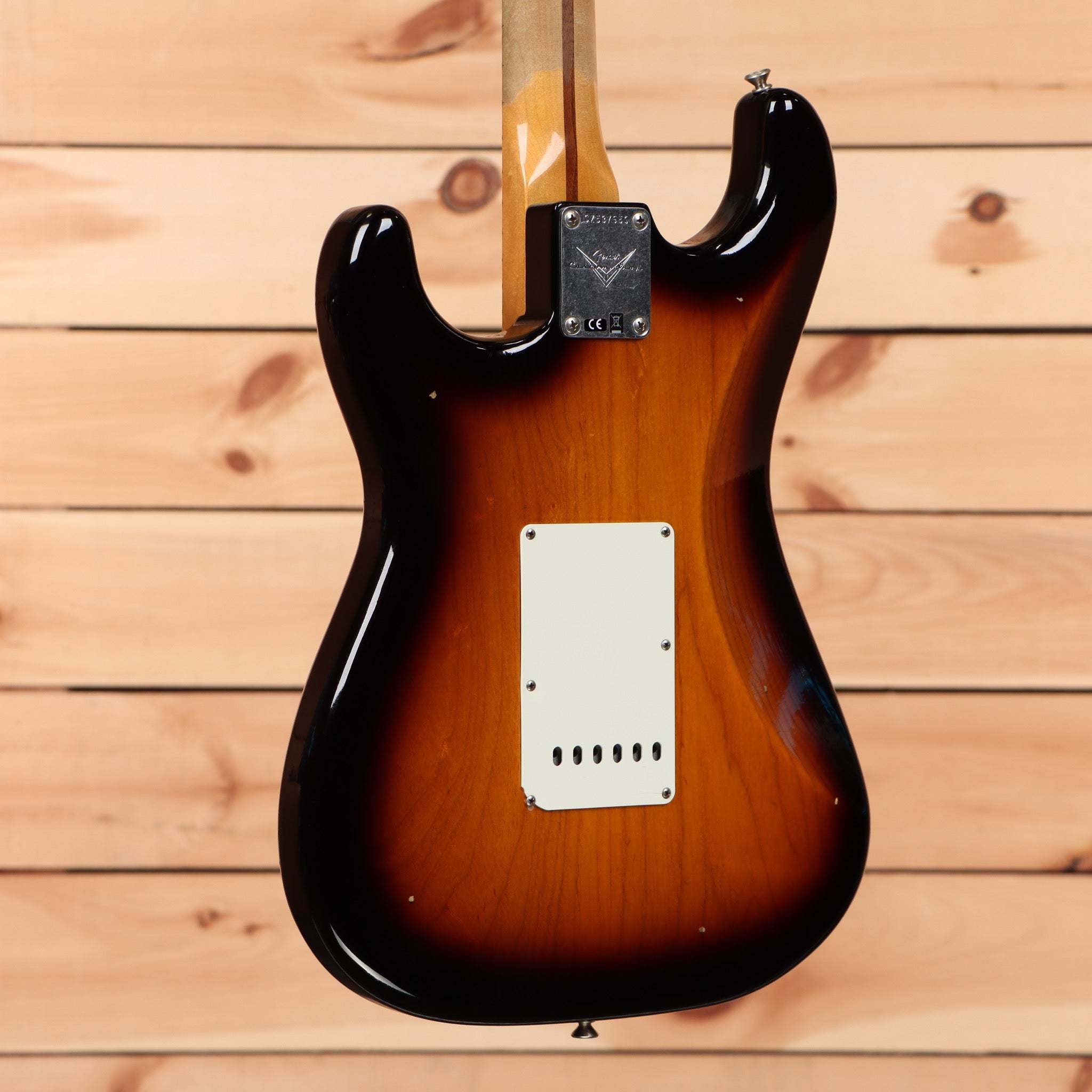 Pre-owned Fender Custom Shop Eric Clapton Signature Stratocaster Journeyman Relic 2-Color Sunburst electric guitar with white pickguard