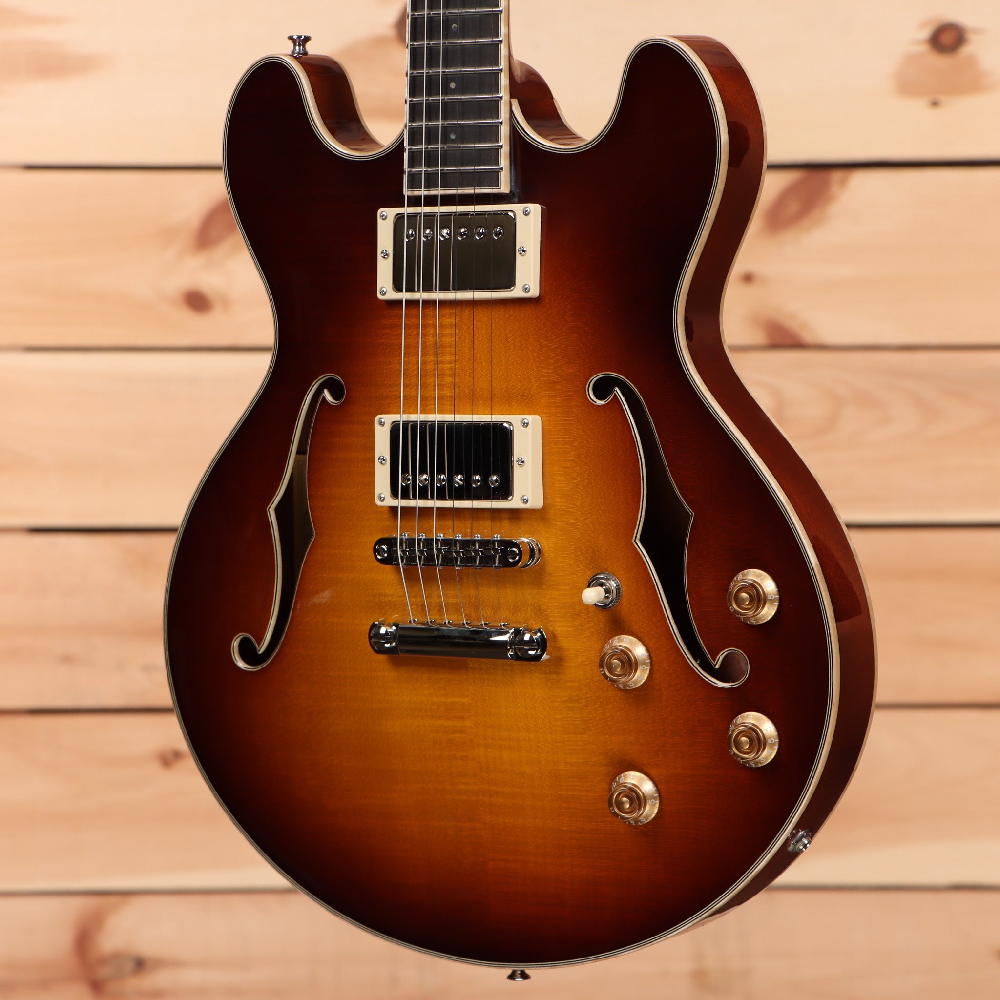 Eastman T185MX semi-hollow electric guitar Goldburst with dual humbuckers and f-holes