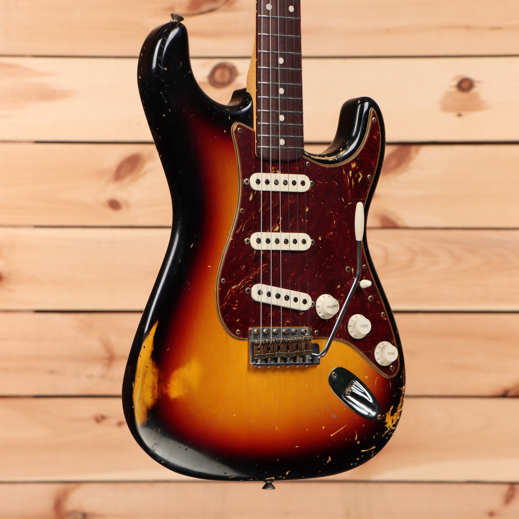 Fender Custom Shop Masterbuilt 1960 Stratocaster Relic - 3 Color Sunburst